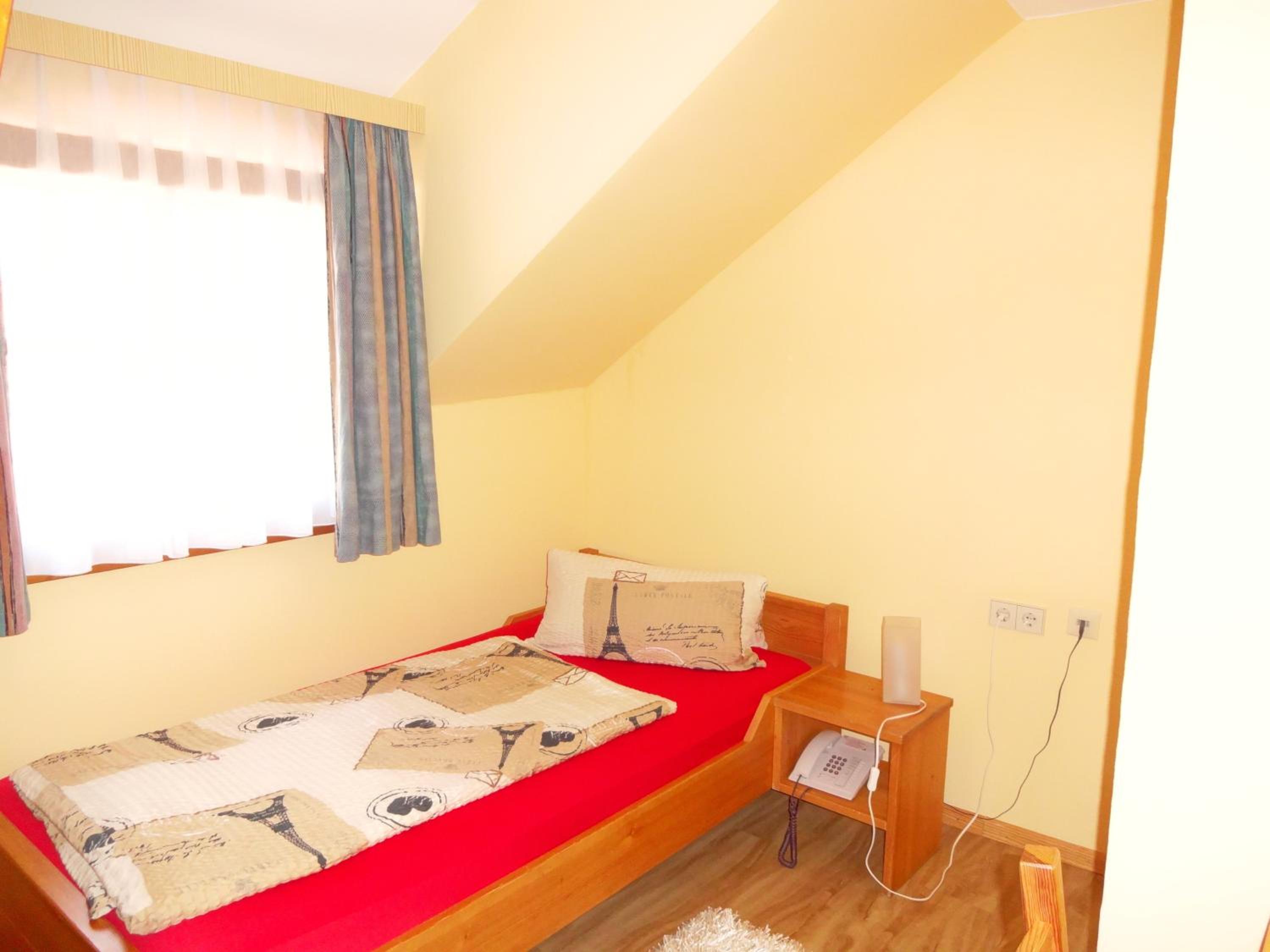 Triple Room - Photo 1