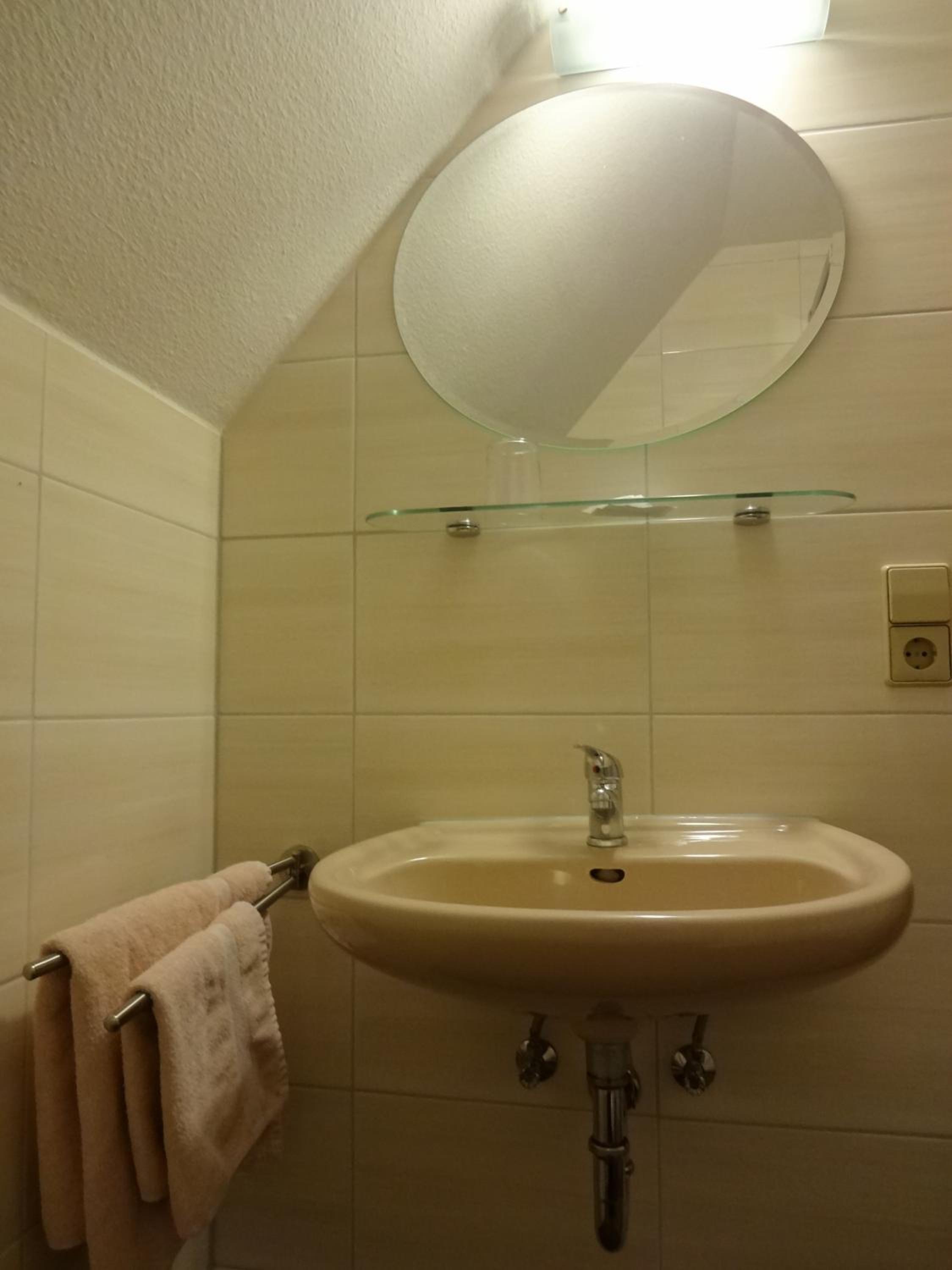 Double Room - Photo 3