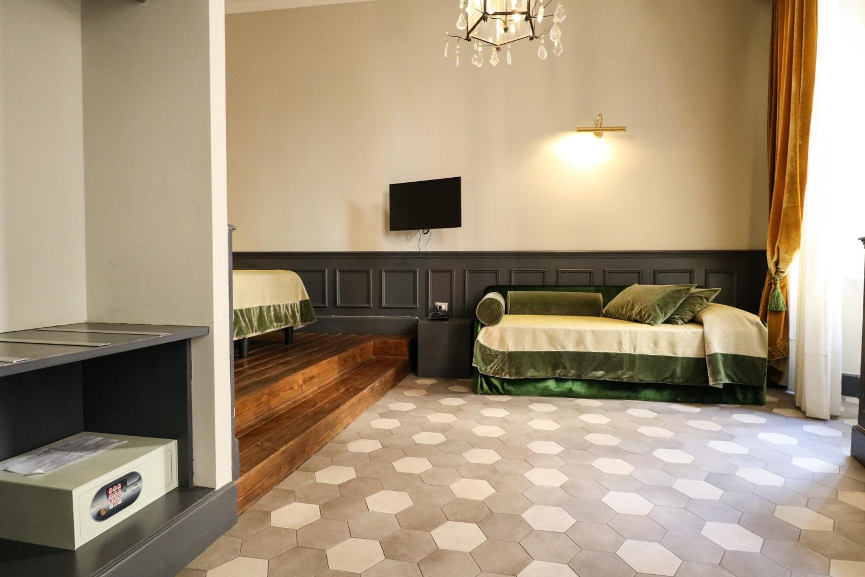 Family Room photo 2