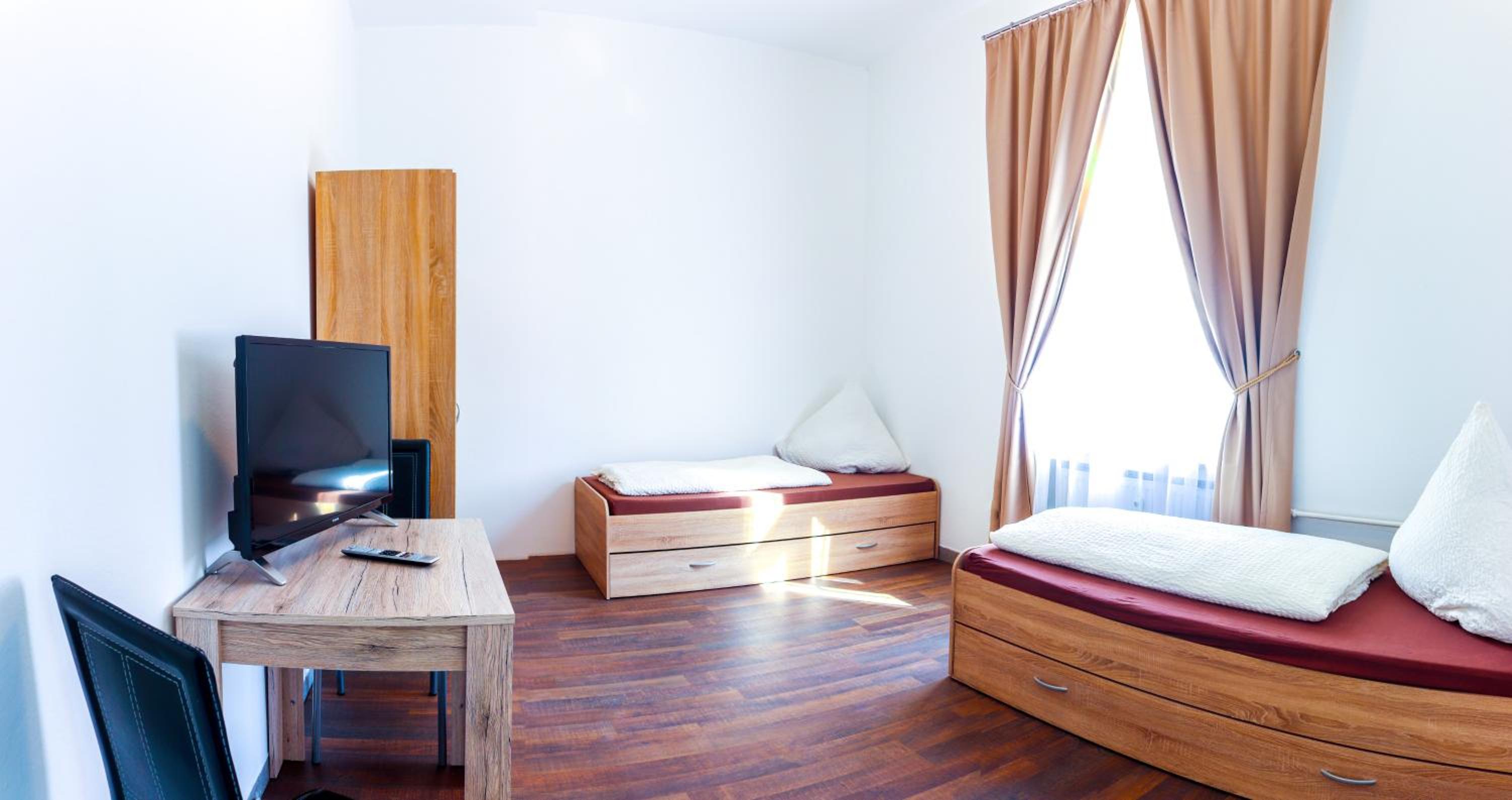 Double Or Twin Room With Shared Bathroom photo 1