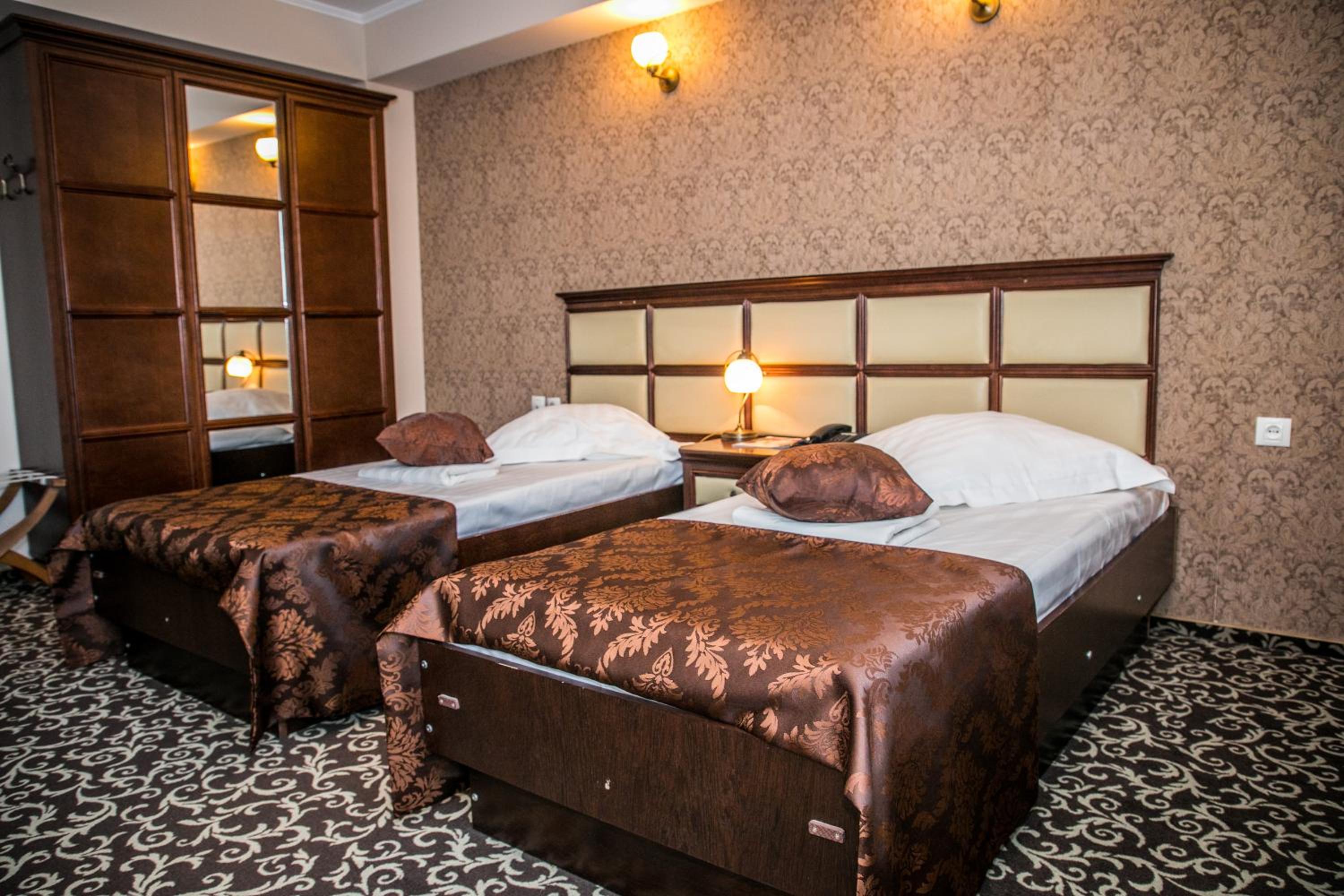 Twin Room - Photo 5