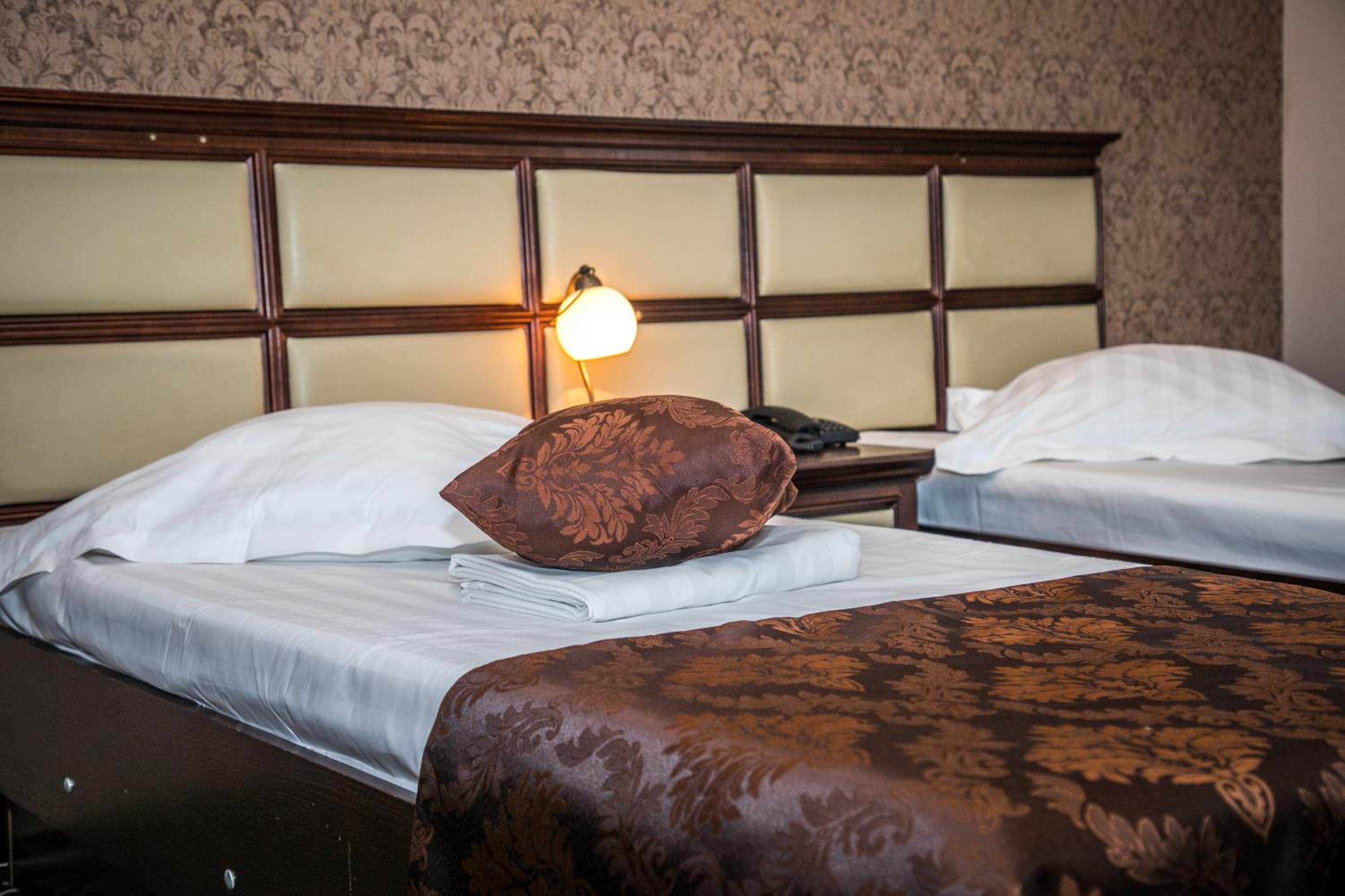 Twin Room - Photo 6