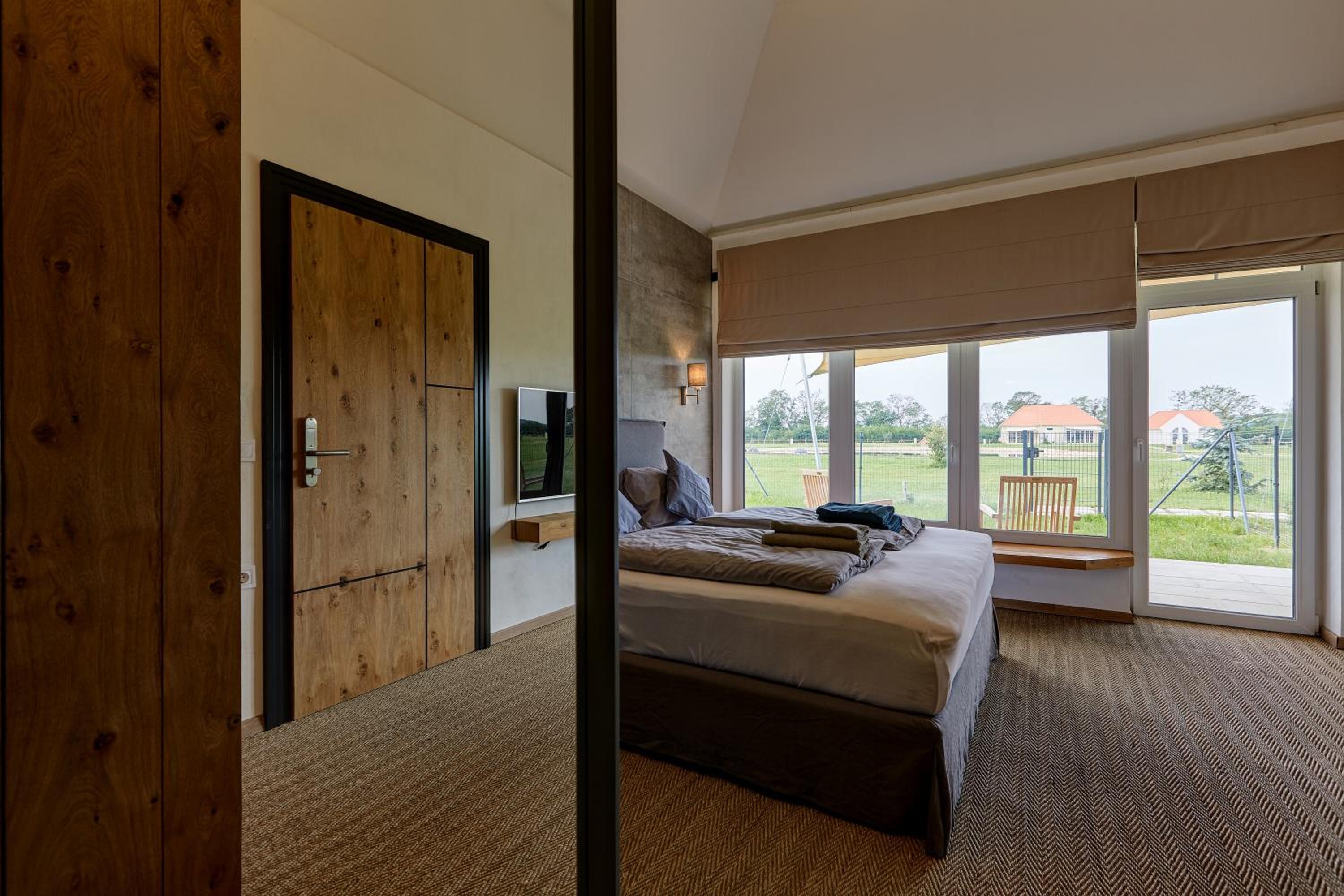 Deluxe Double Room - Photo 7