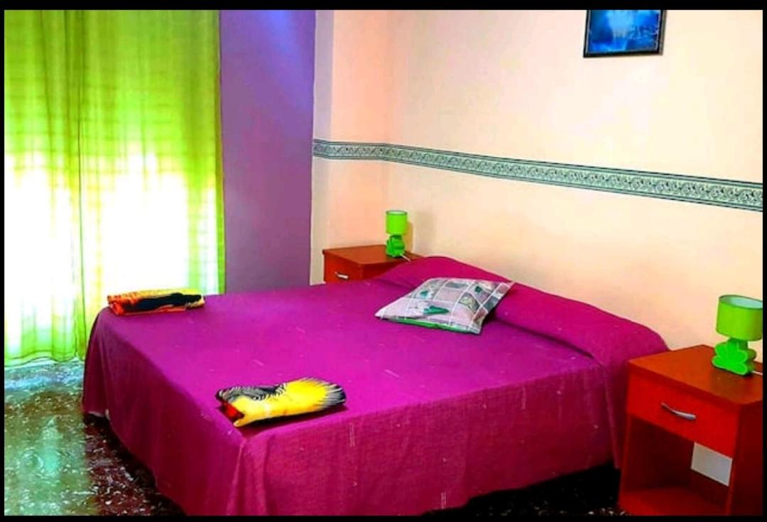 King Room with Balcony - Photo 9