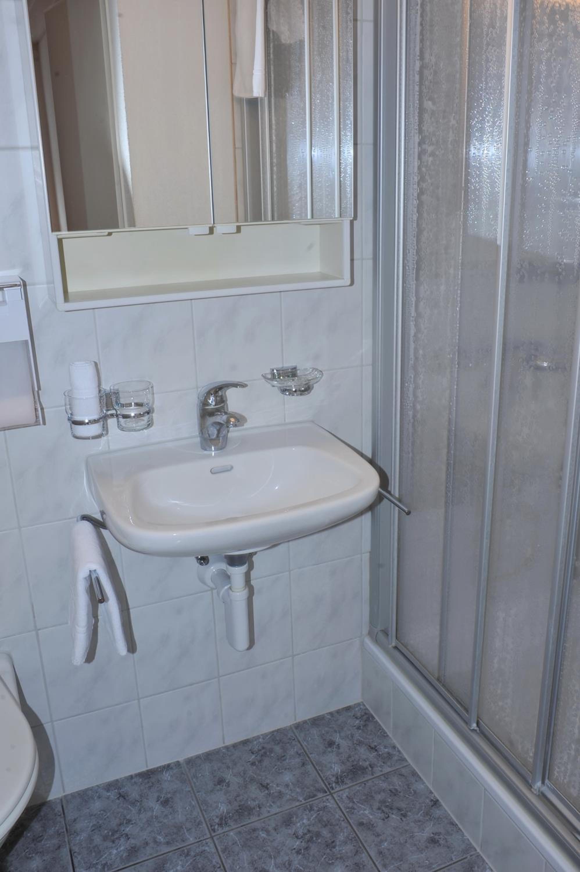Double Room - Photo 7