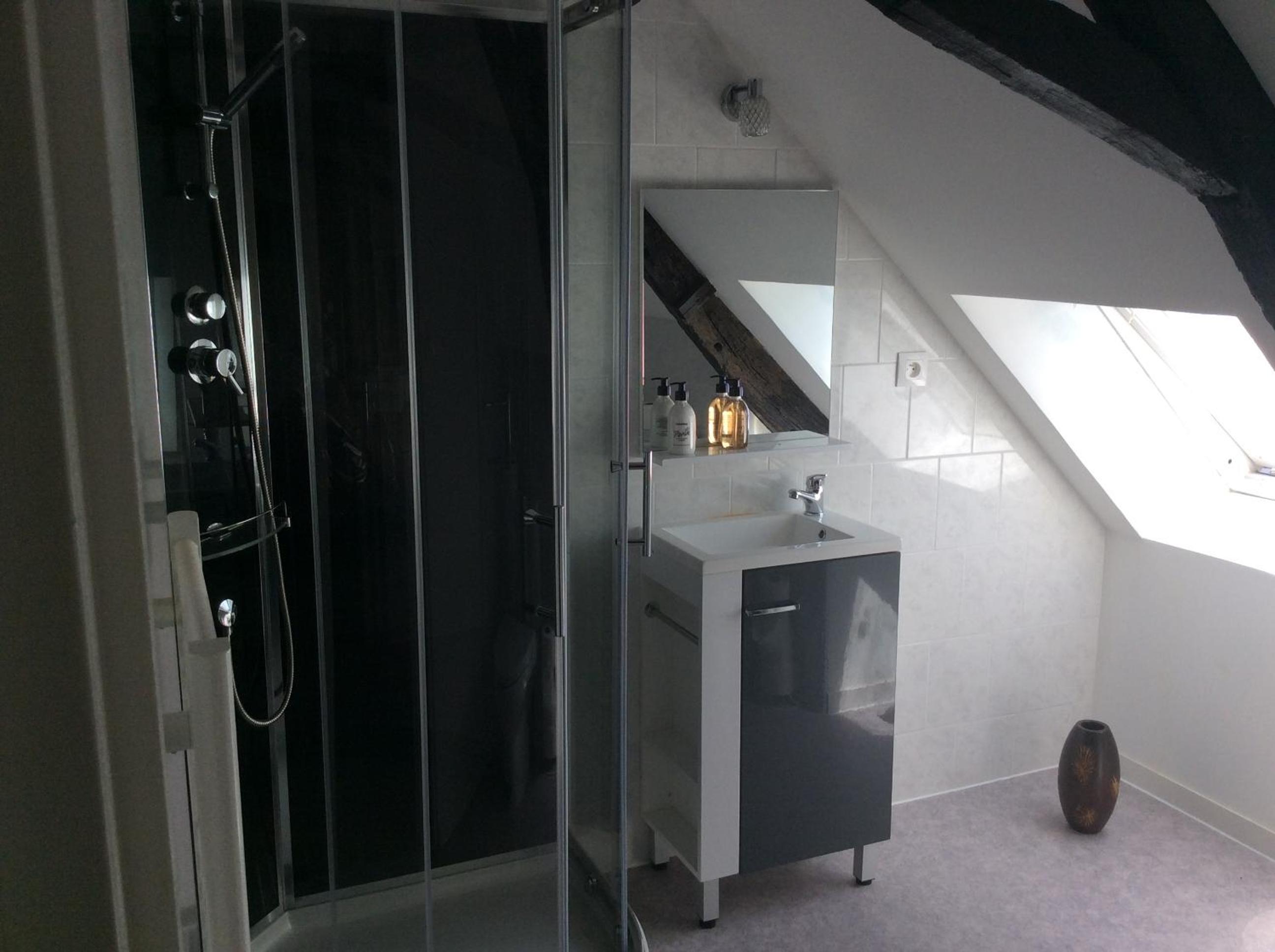 Budget Double Room photo 2