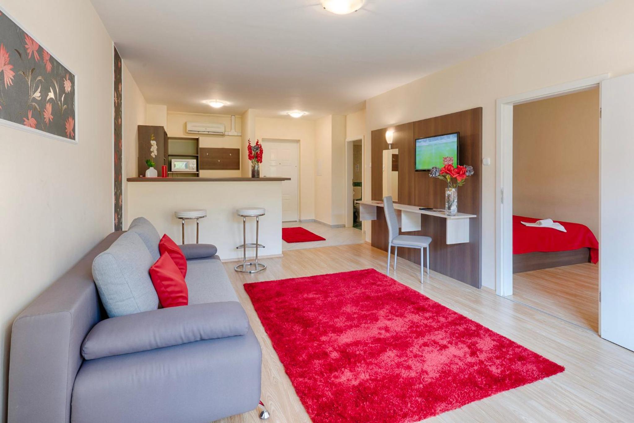 Executive Suite - Photo 3