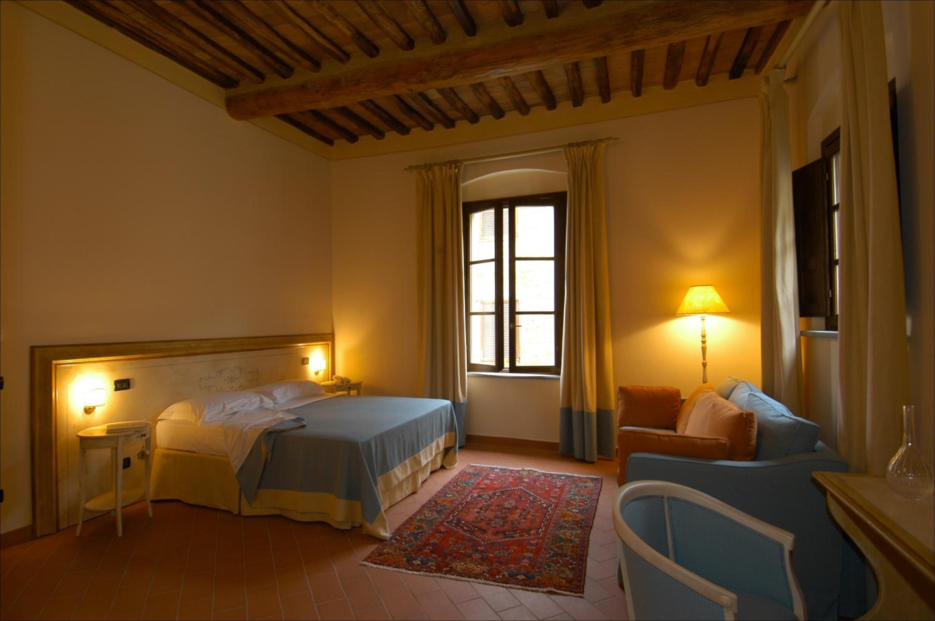 Superior Quadruple Room photo 3