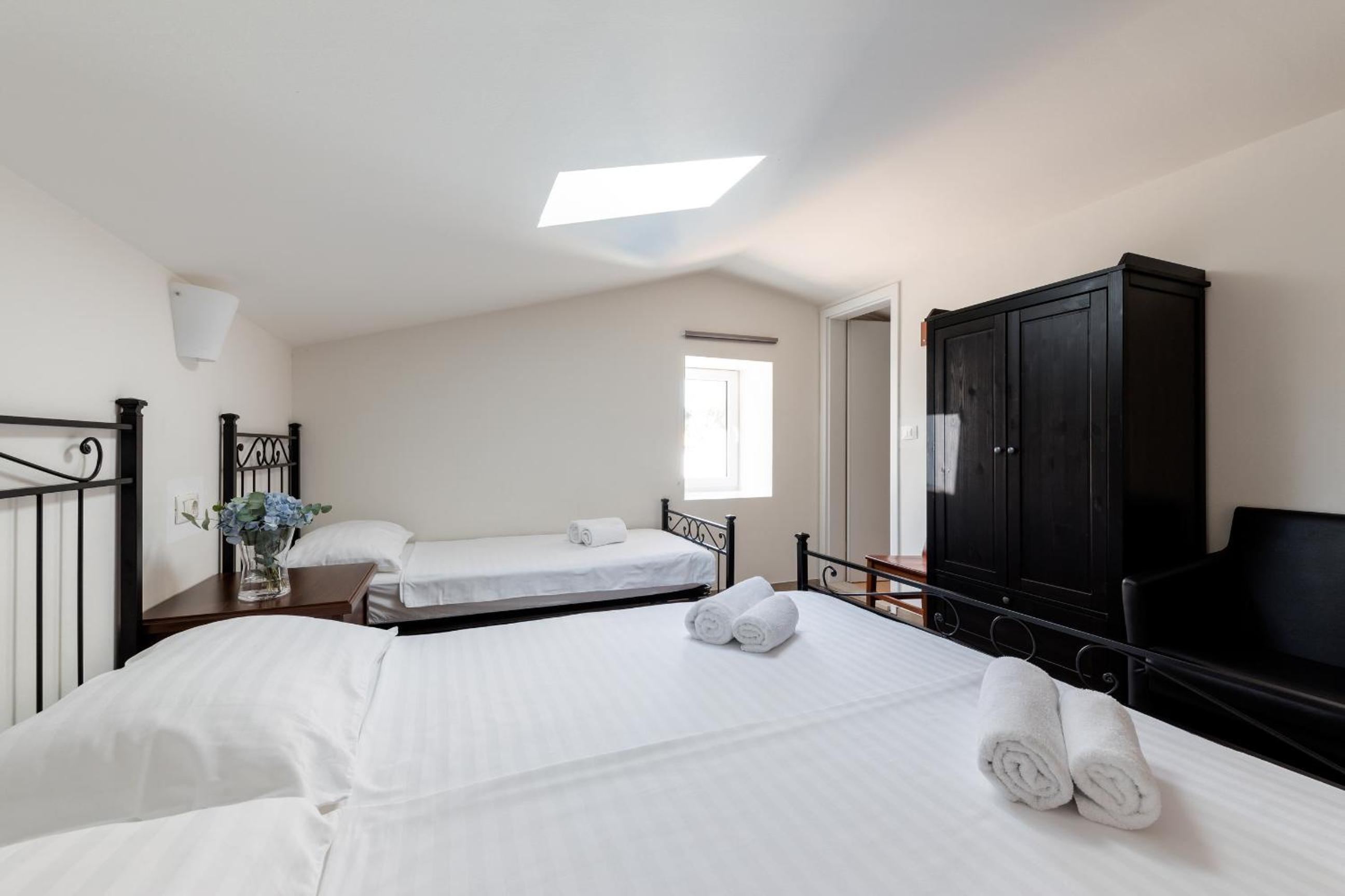 Triple Room - Photo 4