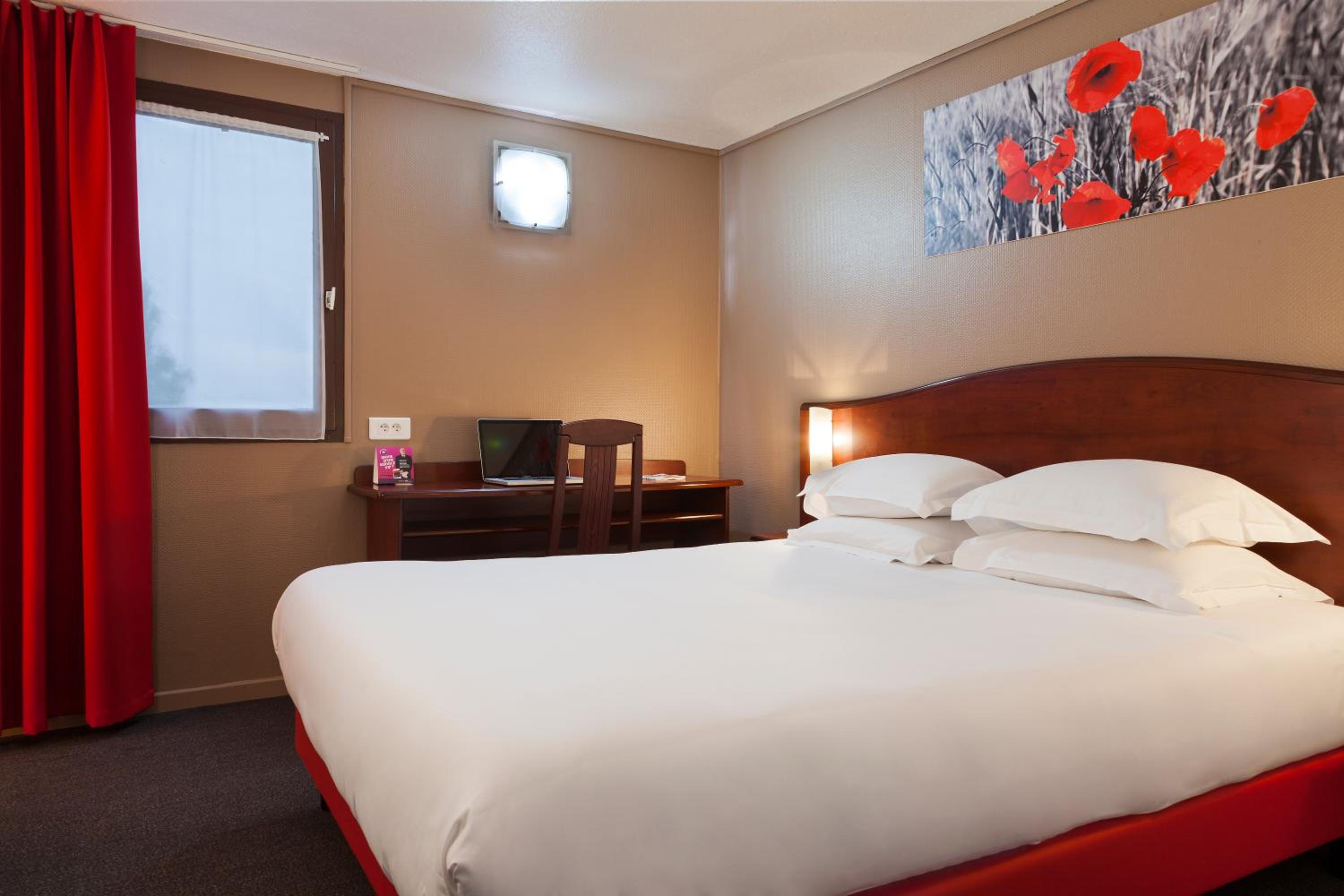 Standard Double Room photo 2