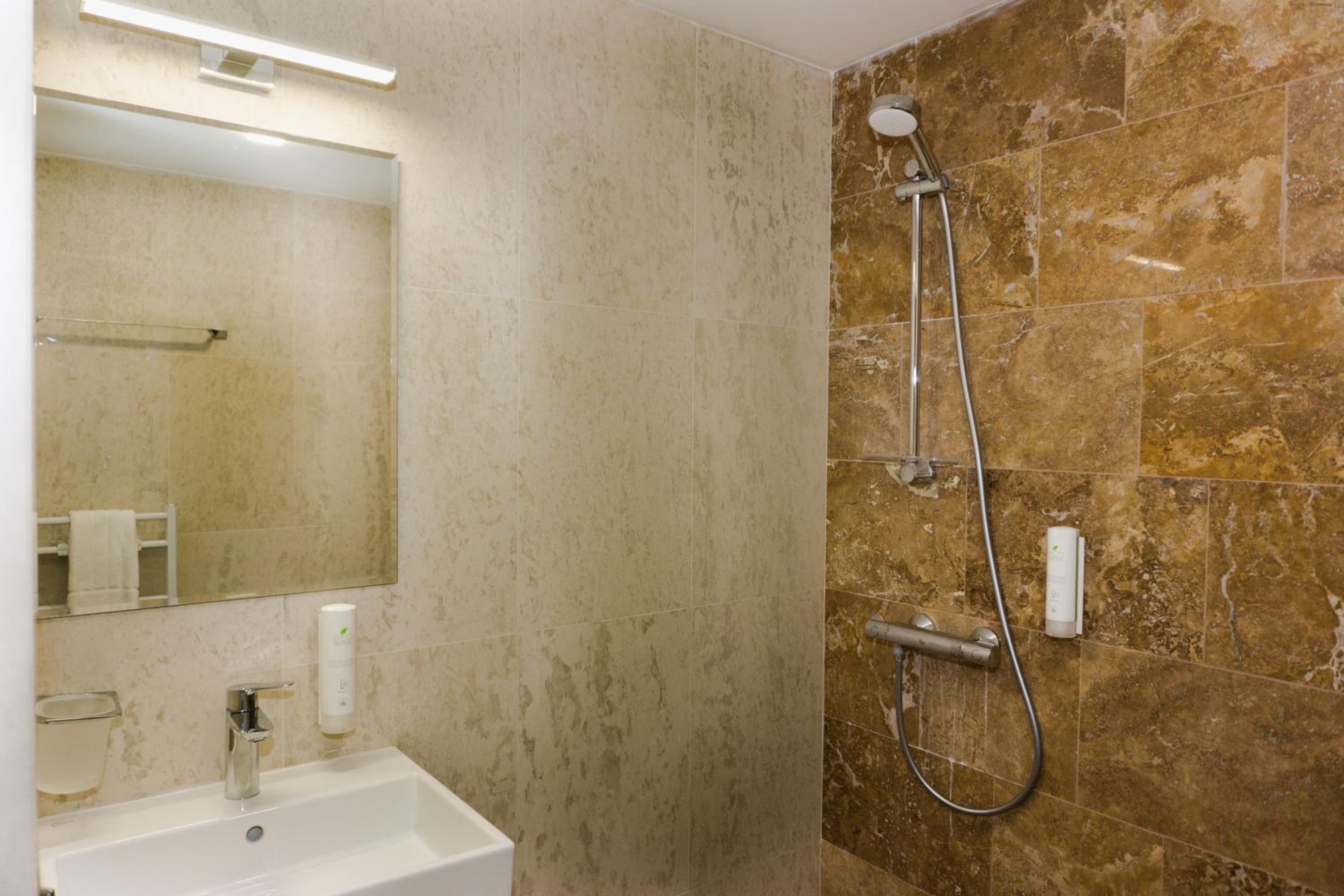 Double Room with Balcony and Sea View photo 3