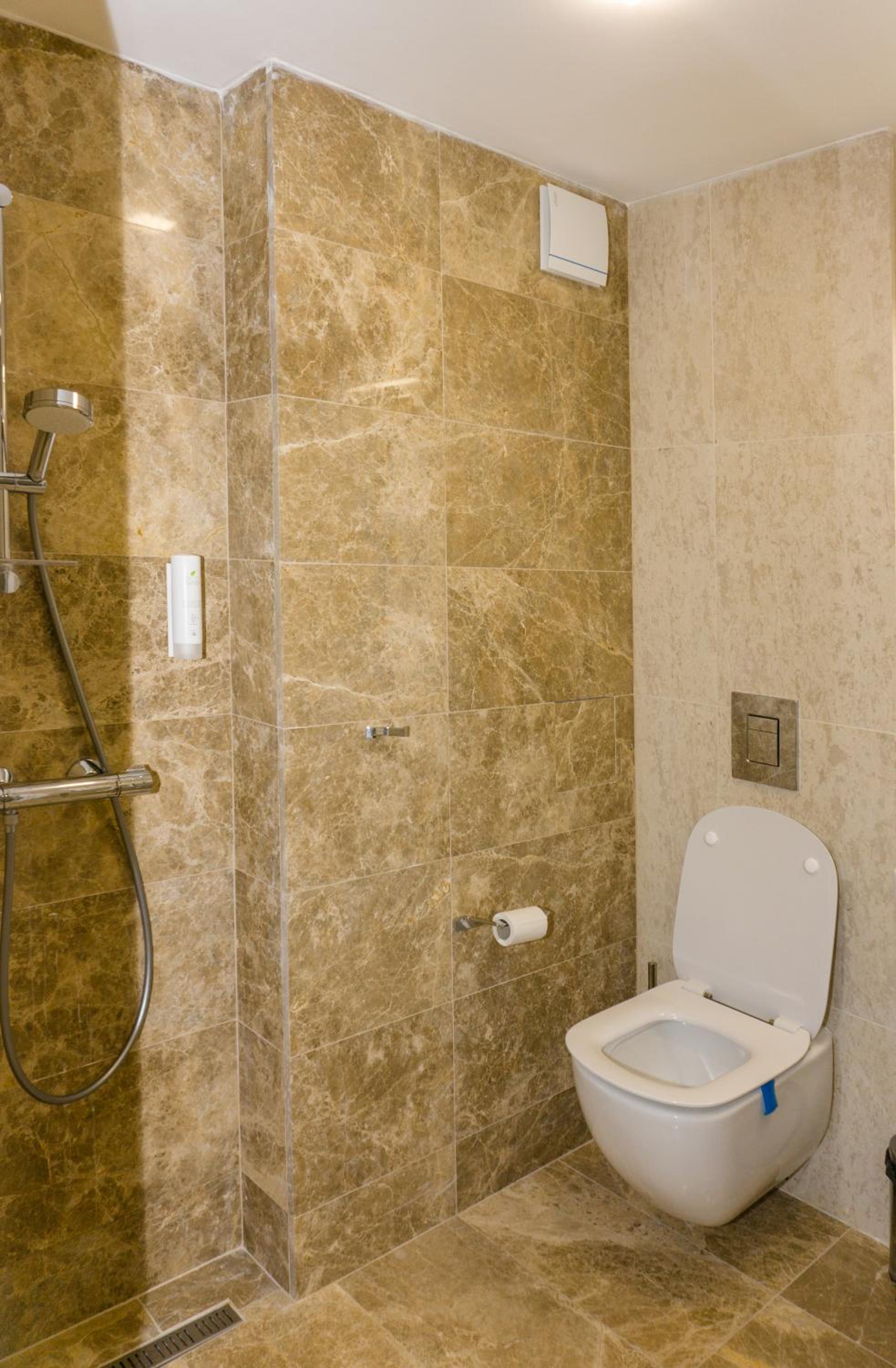 Deluxe Triple Room with Sea View photo 3