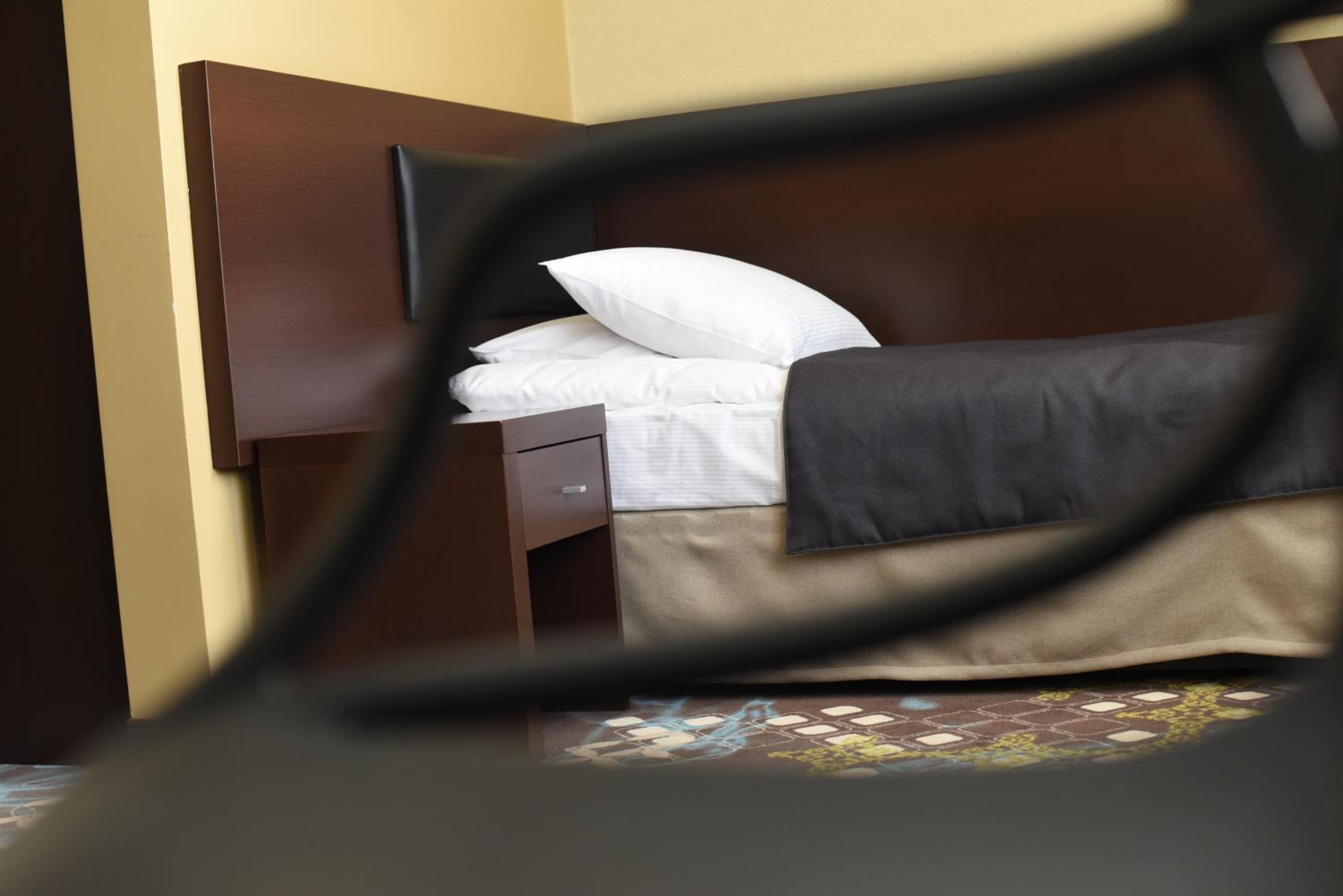 Double or Twin Room - Photo 7