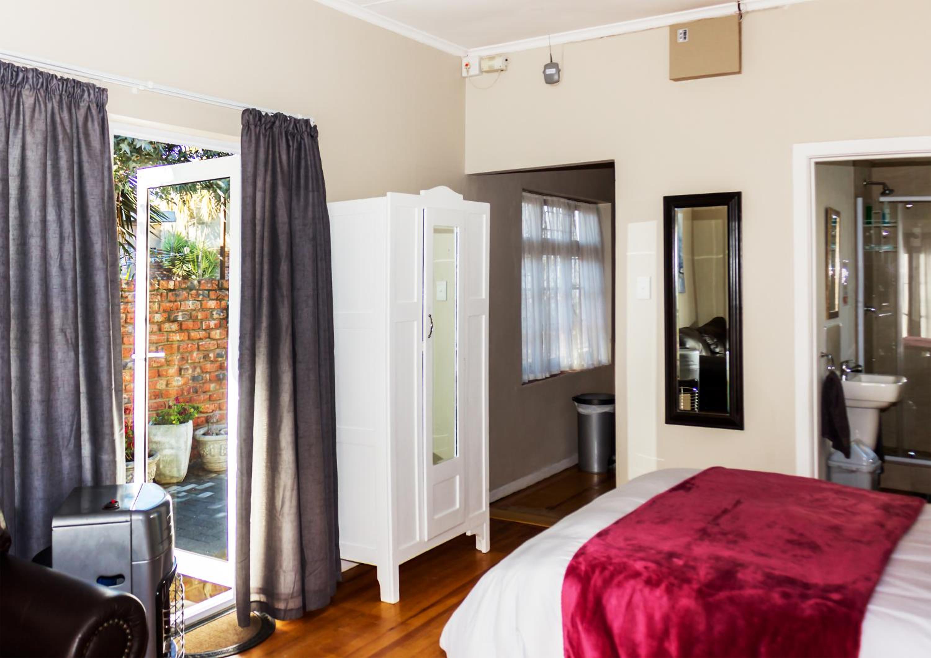 Apartment - Photo 25