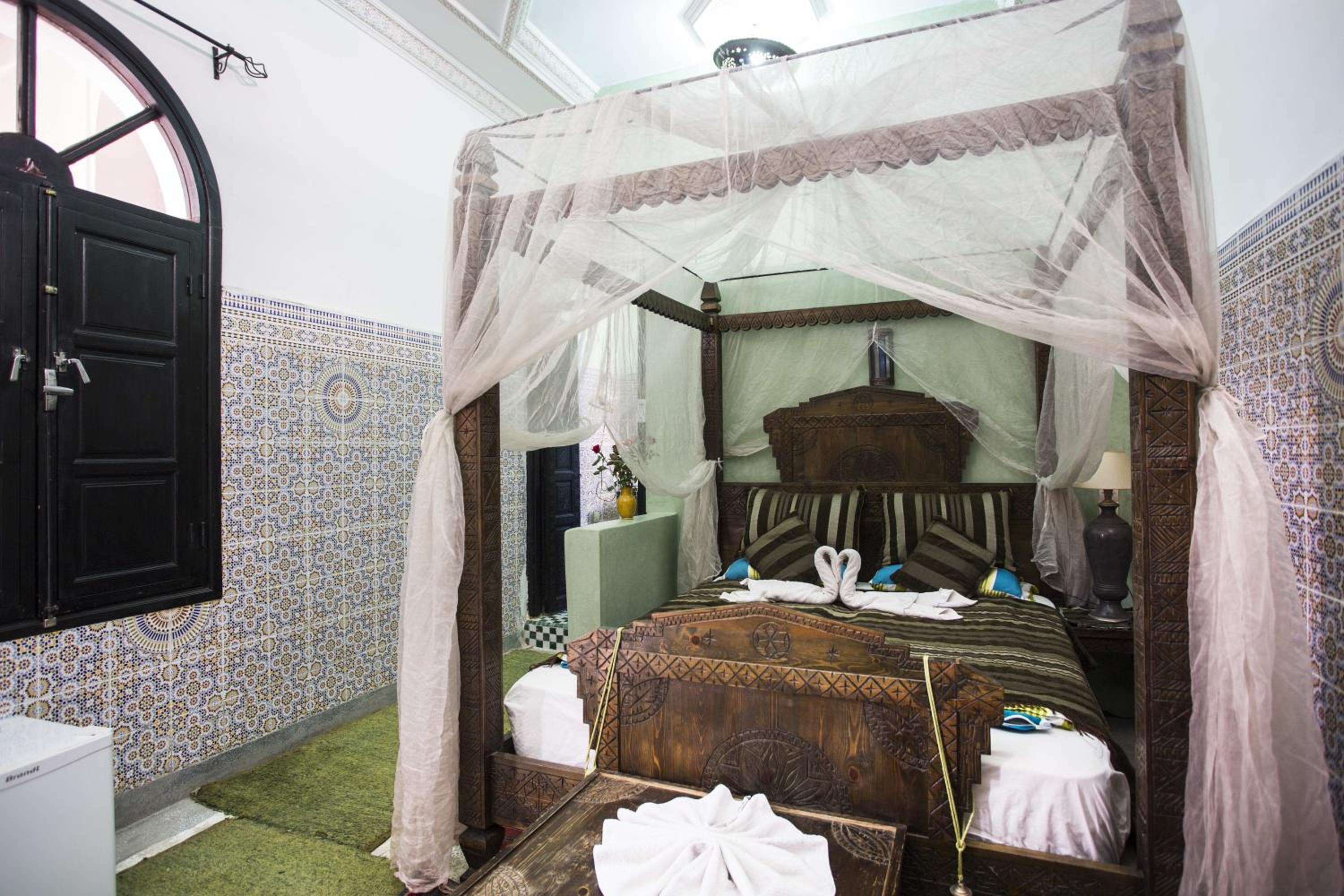 Kobba Khadra - Green Room