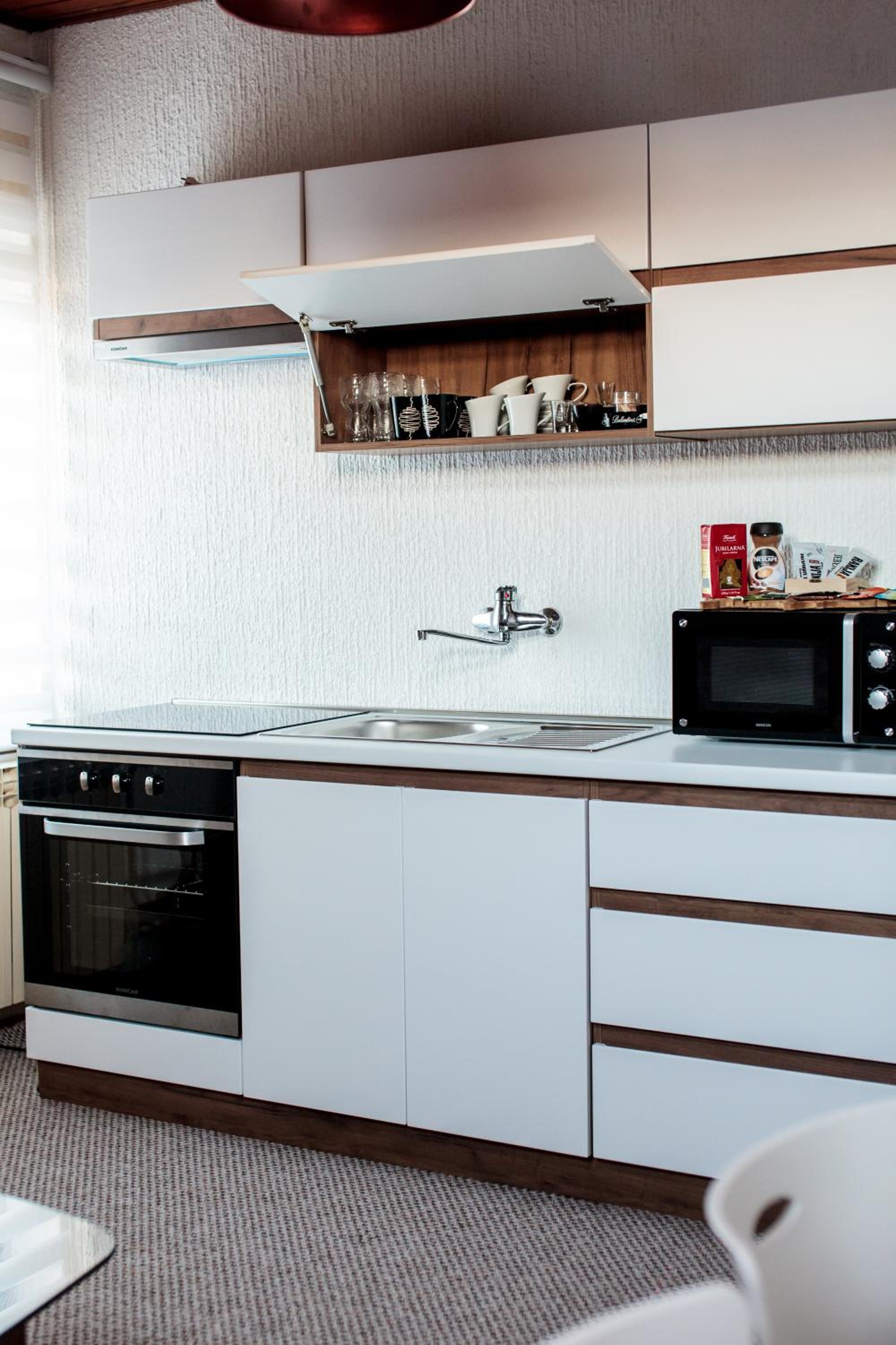 Three-Bedroom Apartment - Photo 22