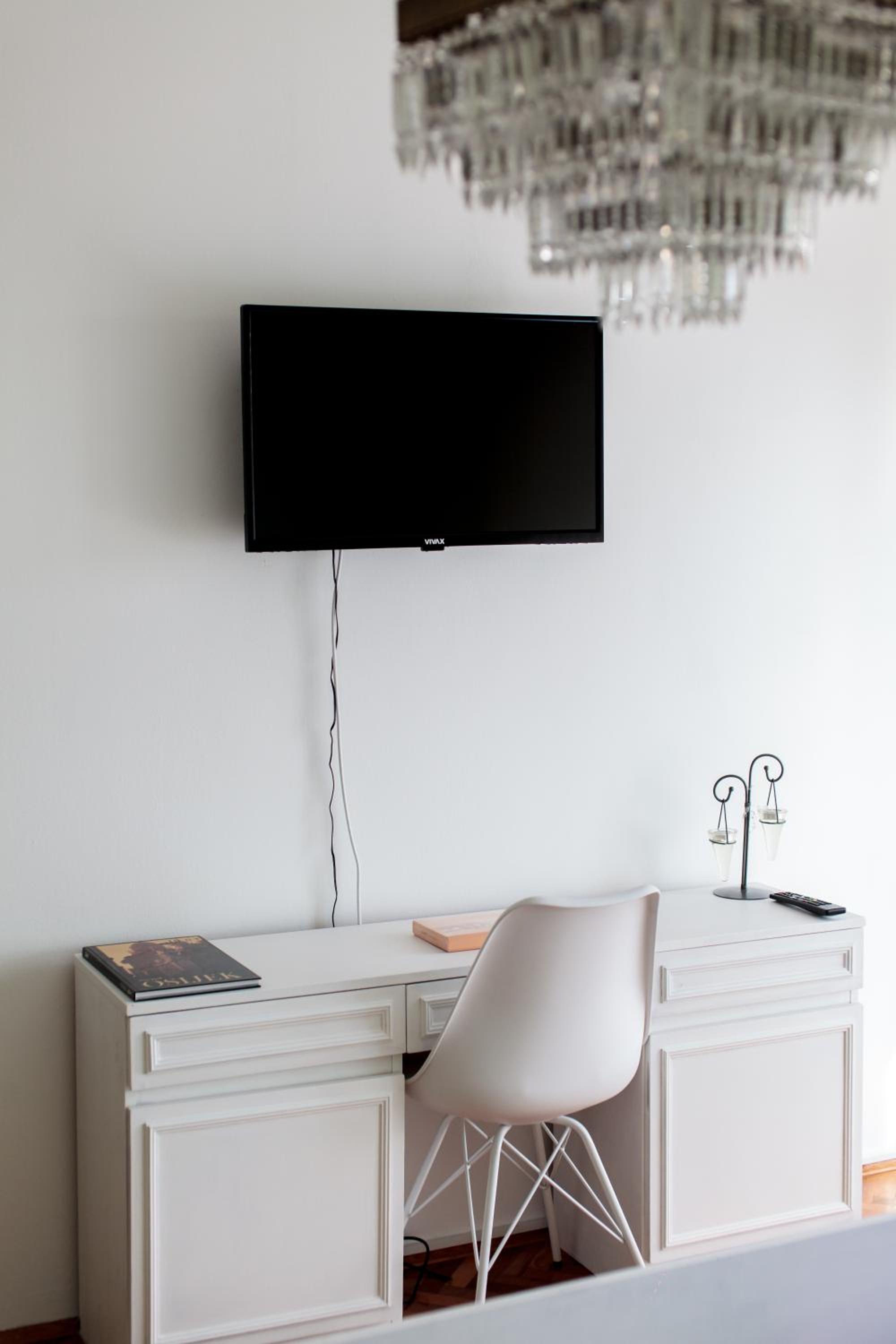 Apartment - Split Level - Photo 12