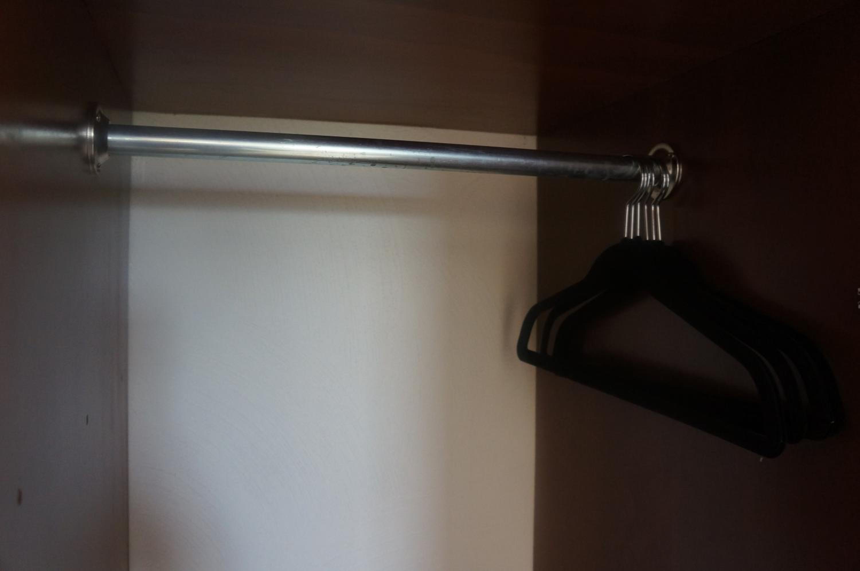 Standard Queen Room - Photo 4