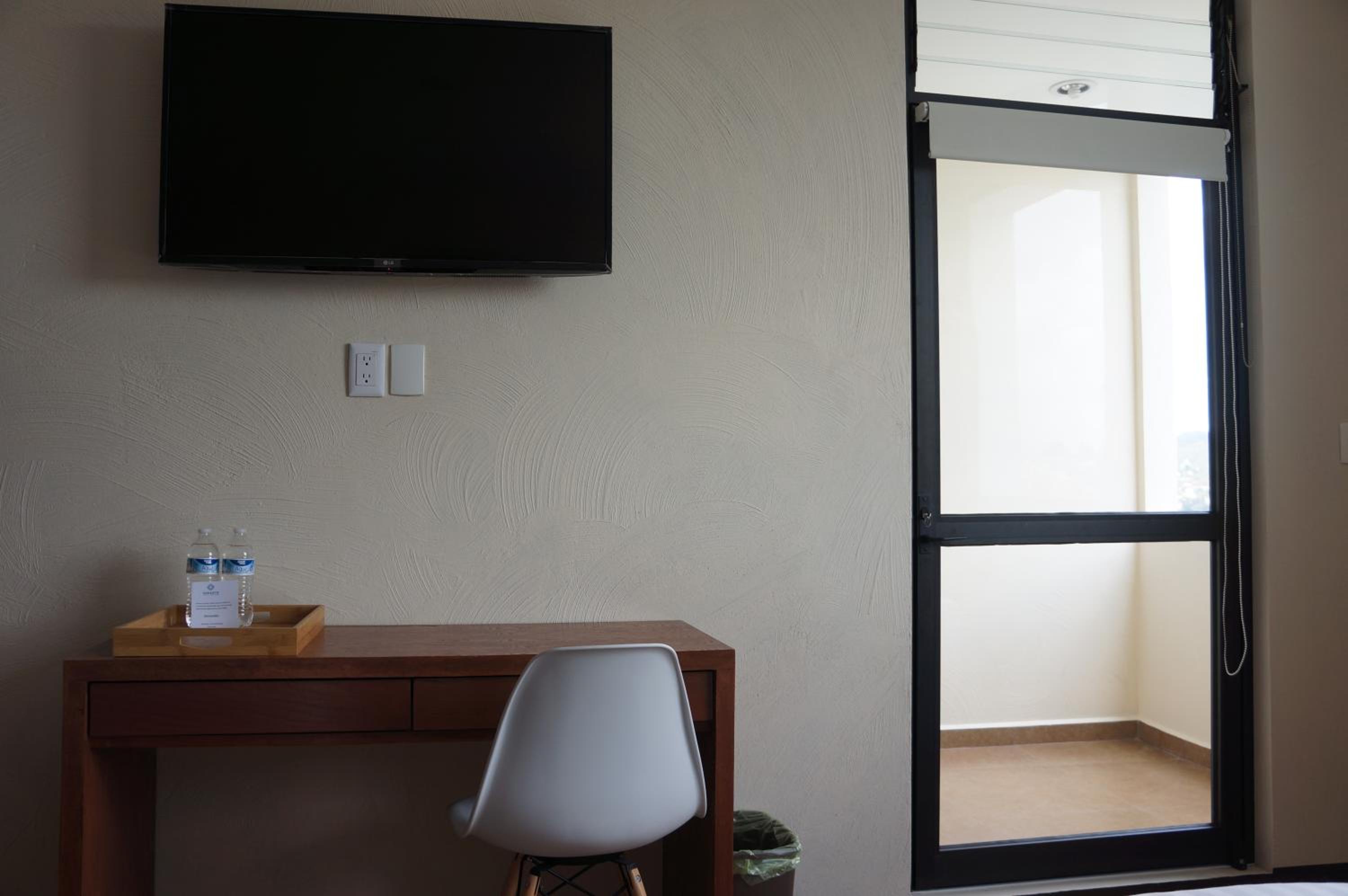 Twin Room - Photo 13