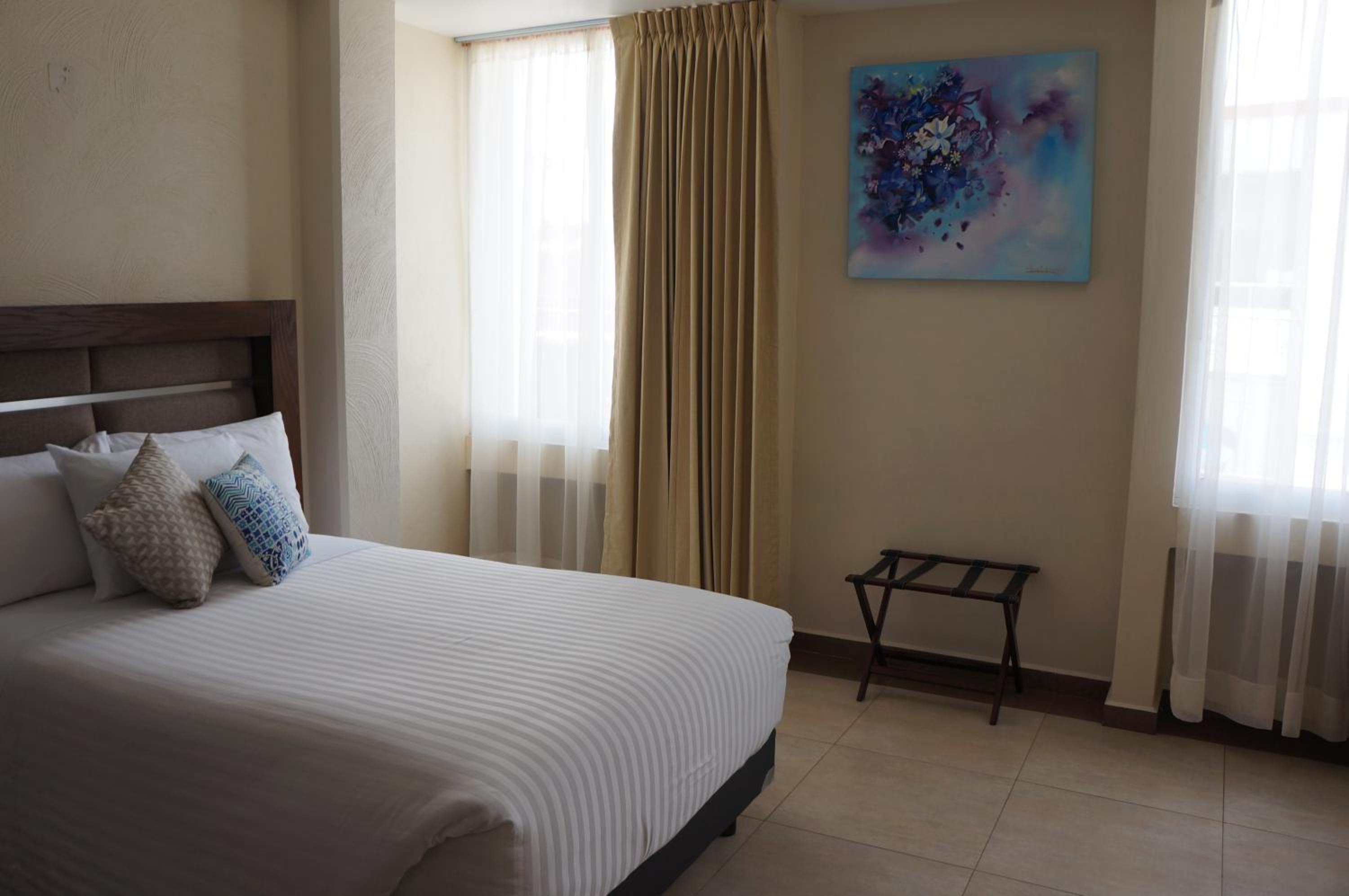 Twin Room - Photo 19