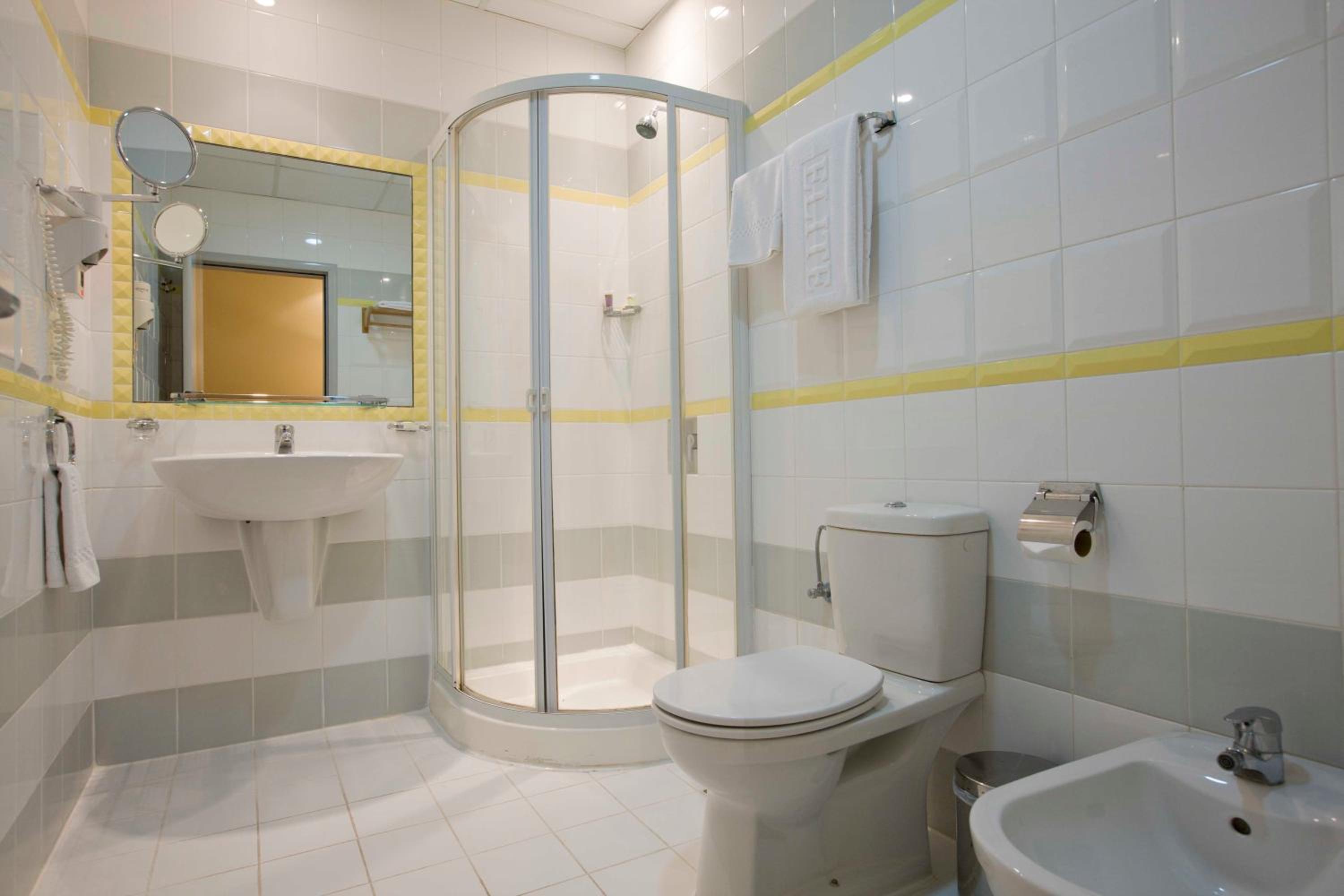 Three-Bedroom Suite photo 3