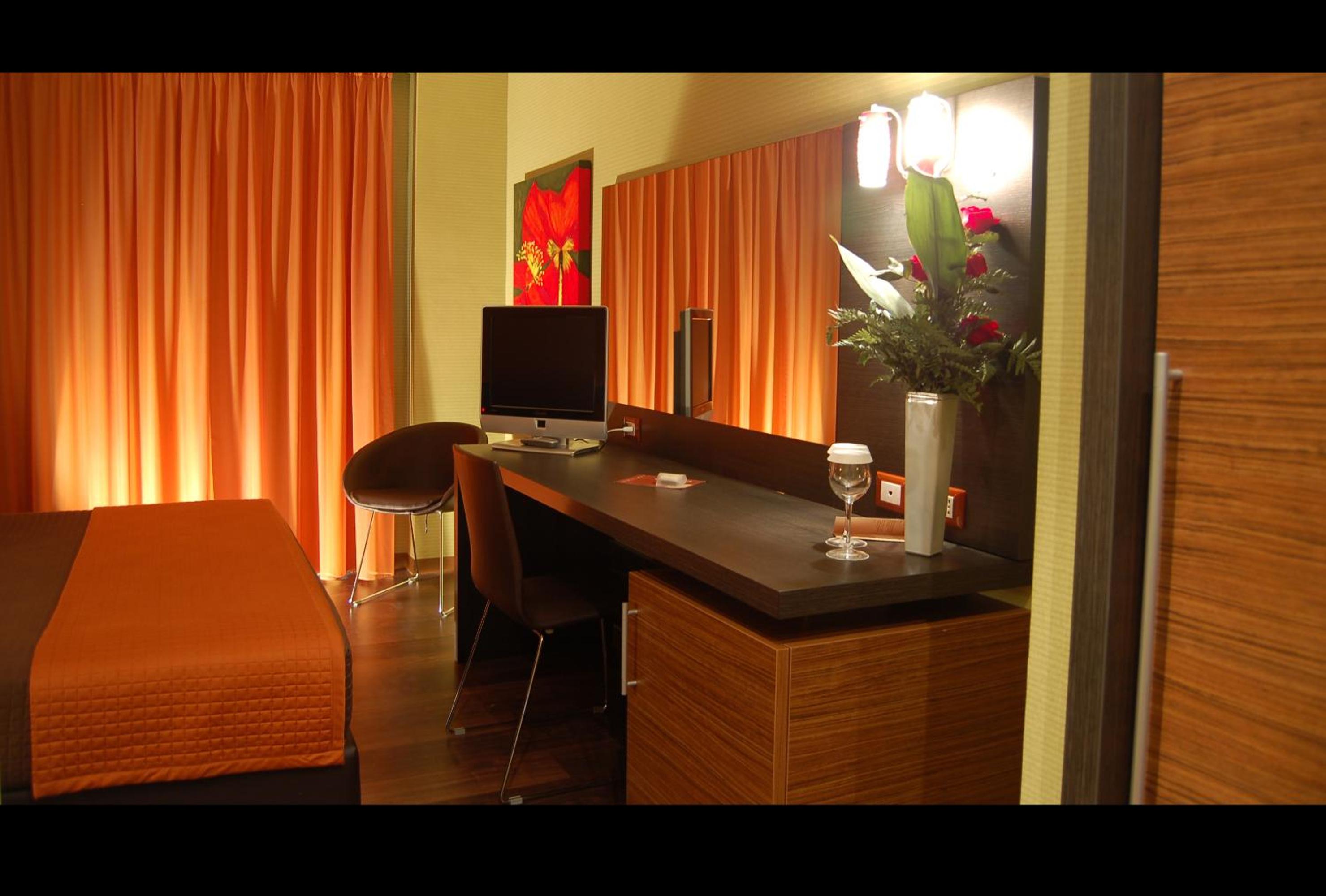 Standard Double Room - Photo 2