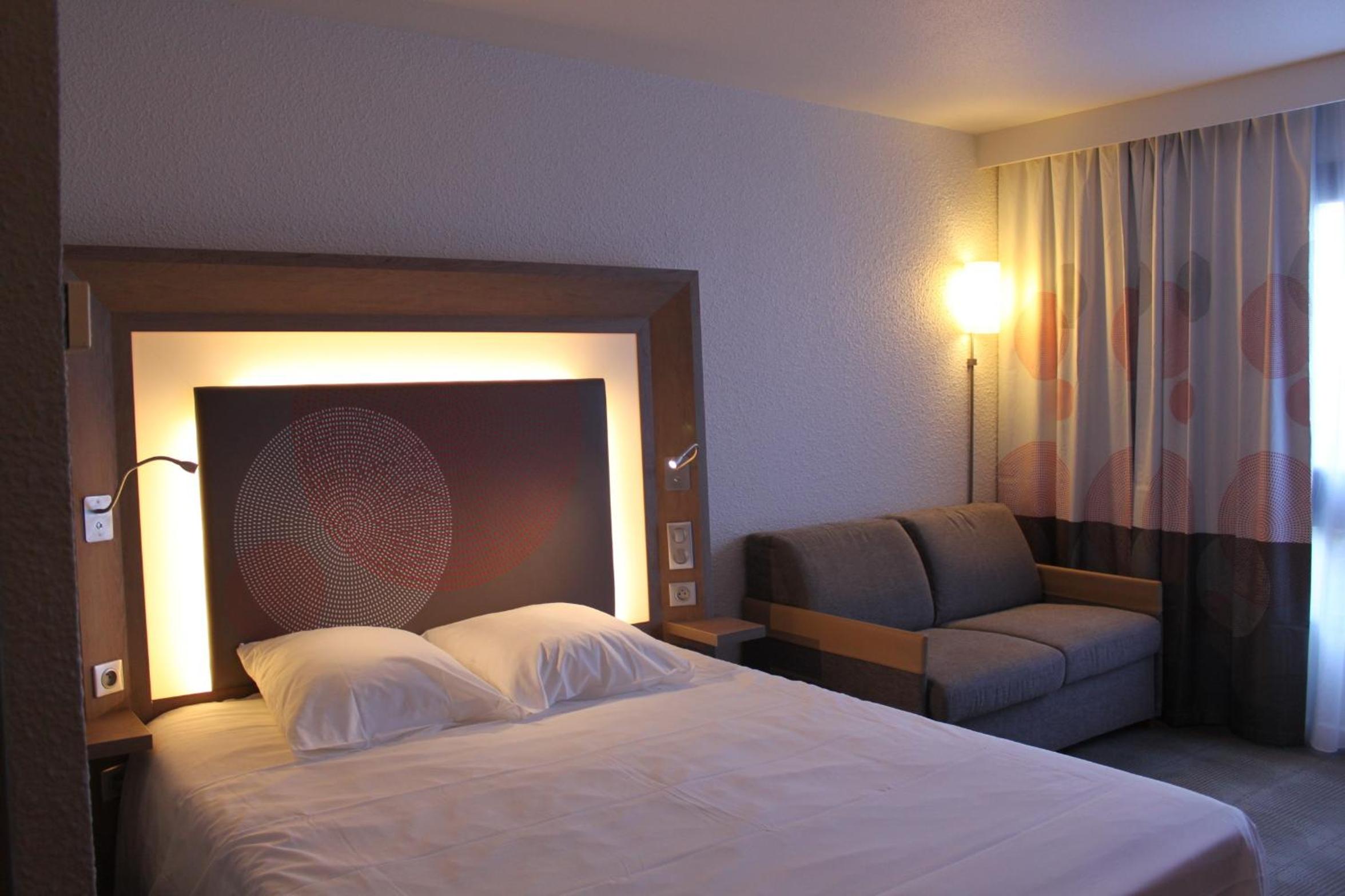 Standard Double Room with Double Sofa Bed - Photo 1