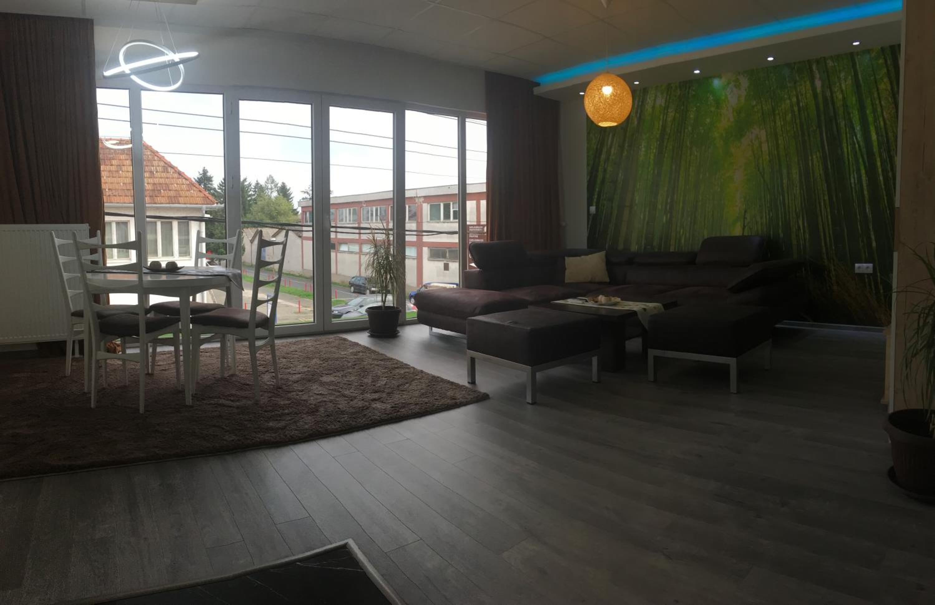 Apartment photo 3