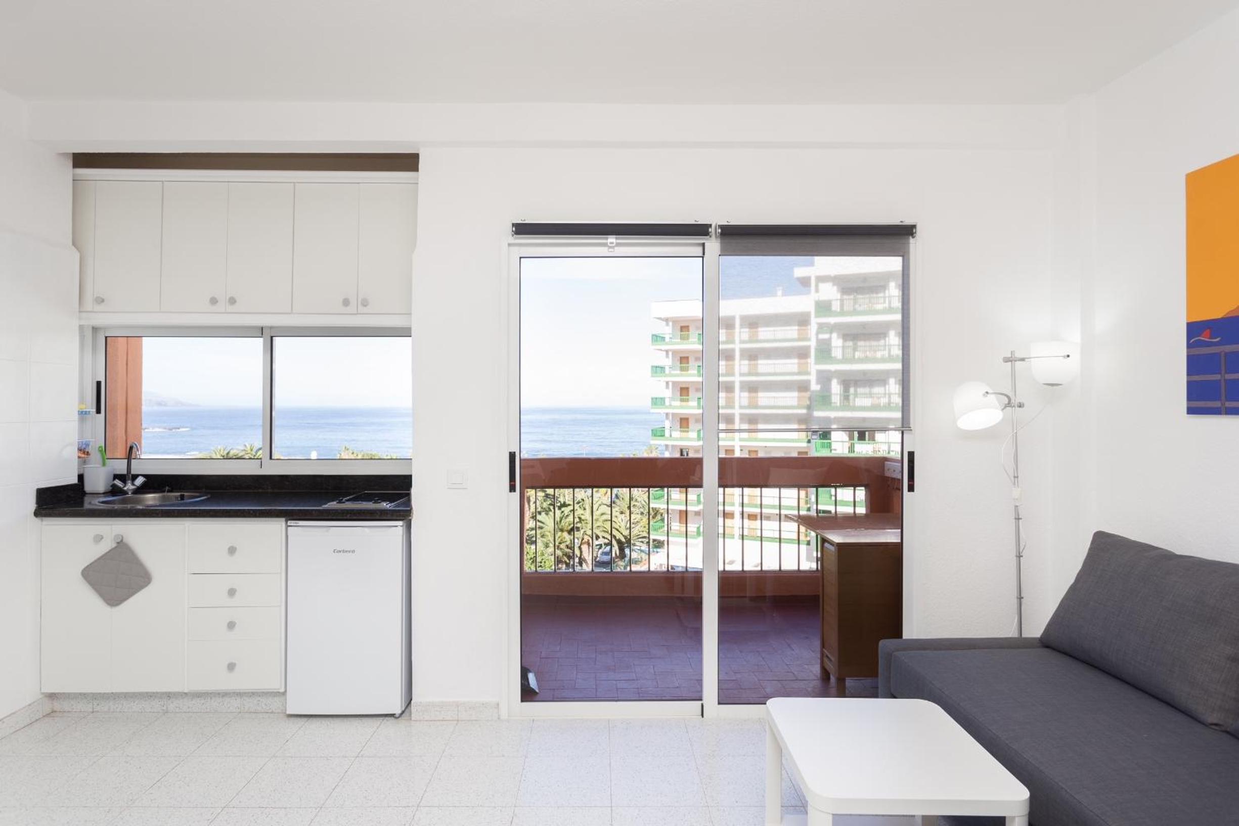 Studio Apartment with Sea View - Photo 22