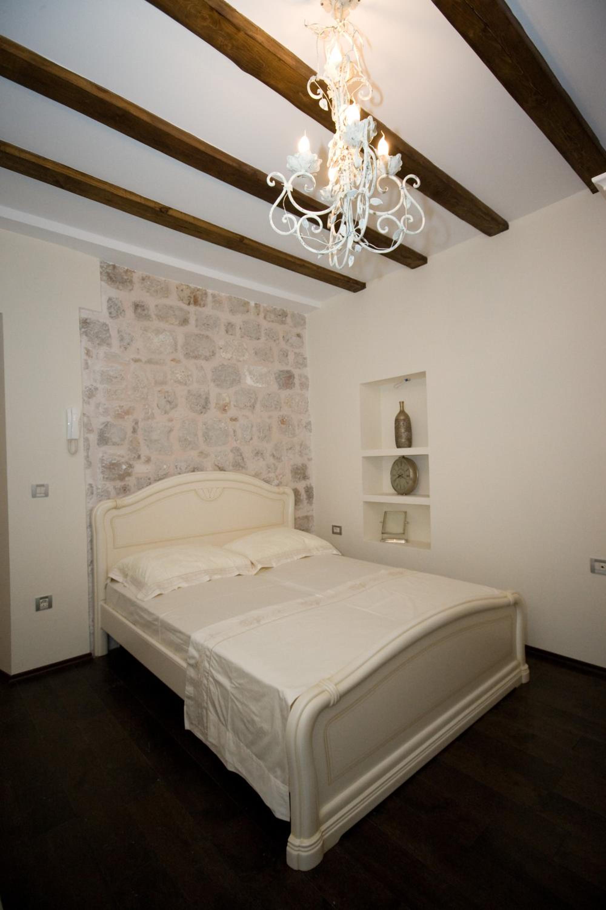 Studio Apartment photo 2