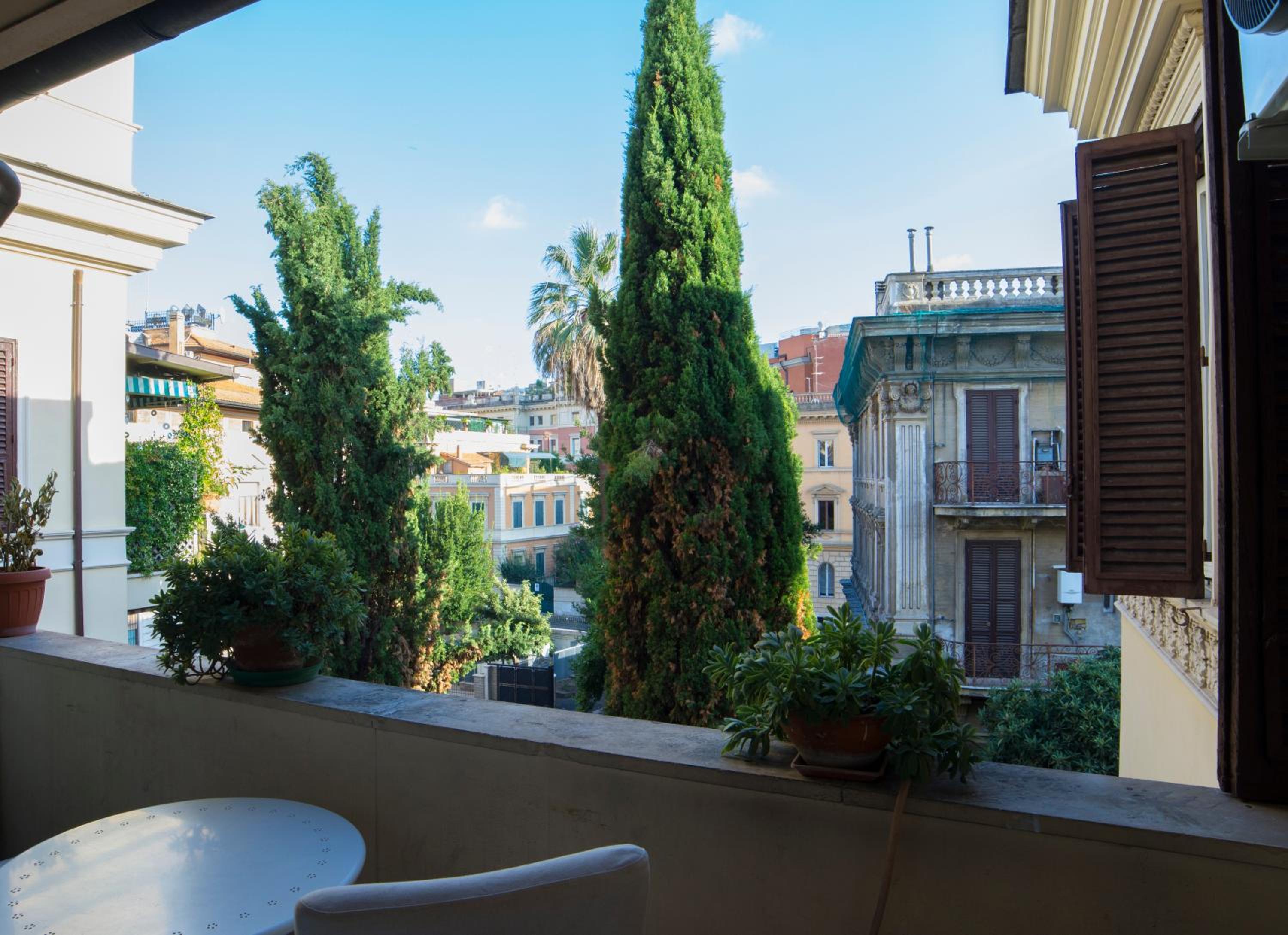 Double Room with Balcony photo 2