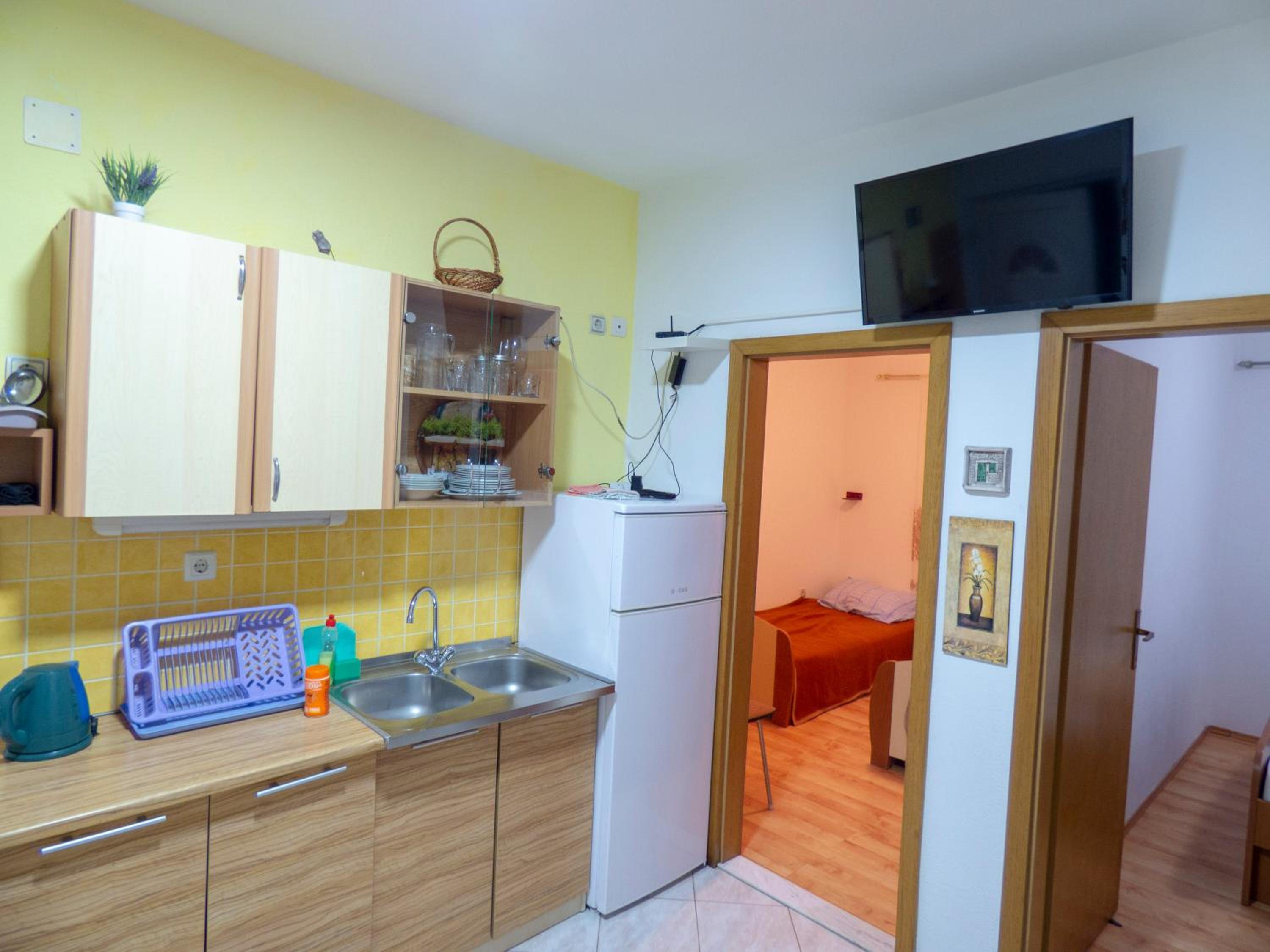 Two-Bedroom Apartment with Sea View - Photo 5