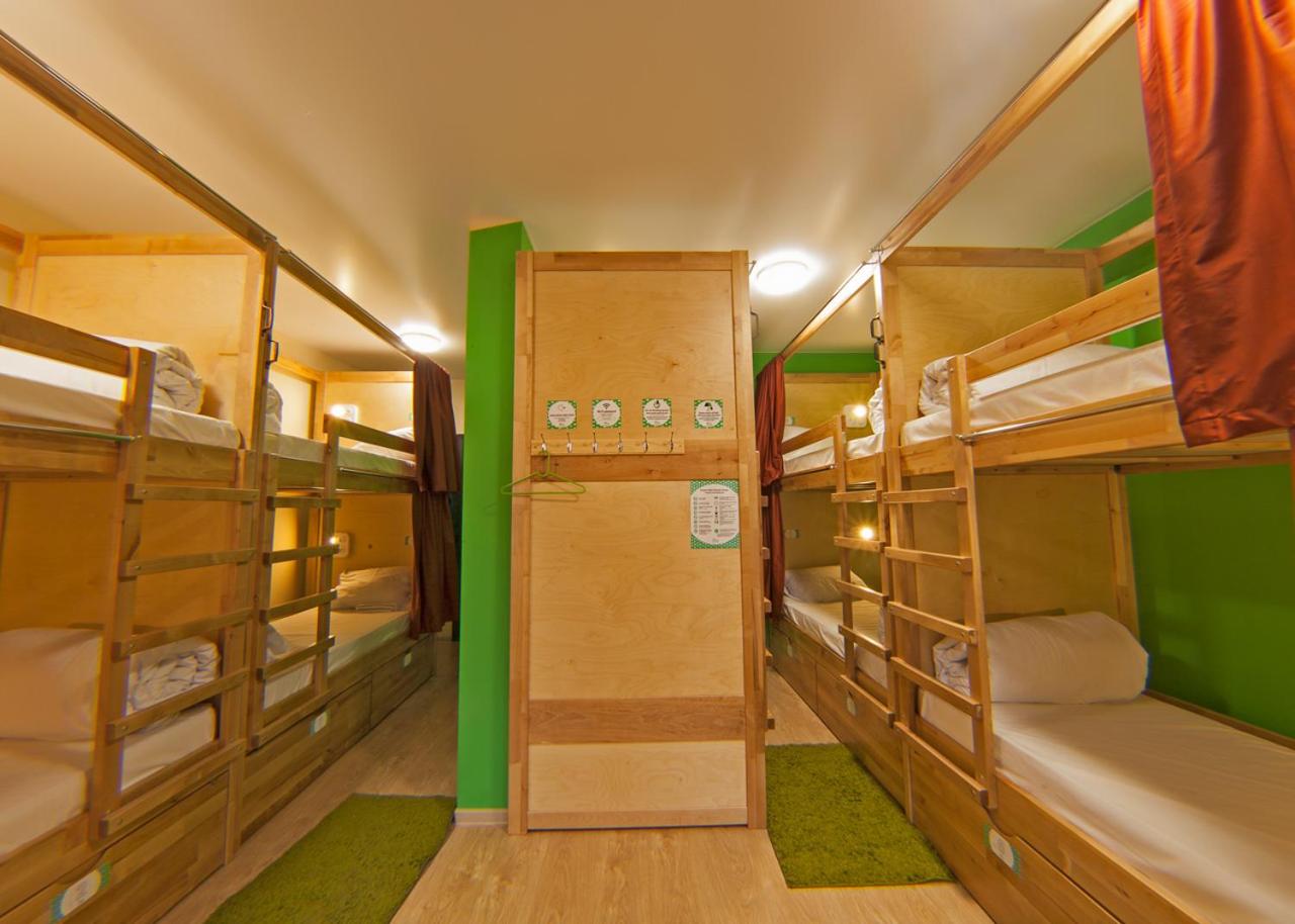 Bed in 10-Bed Mixed Dormitory Room photo 1