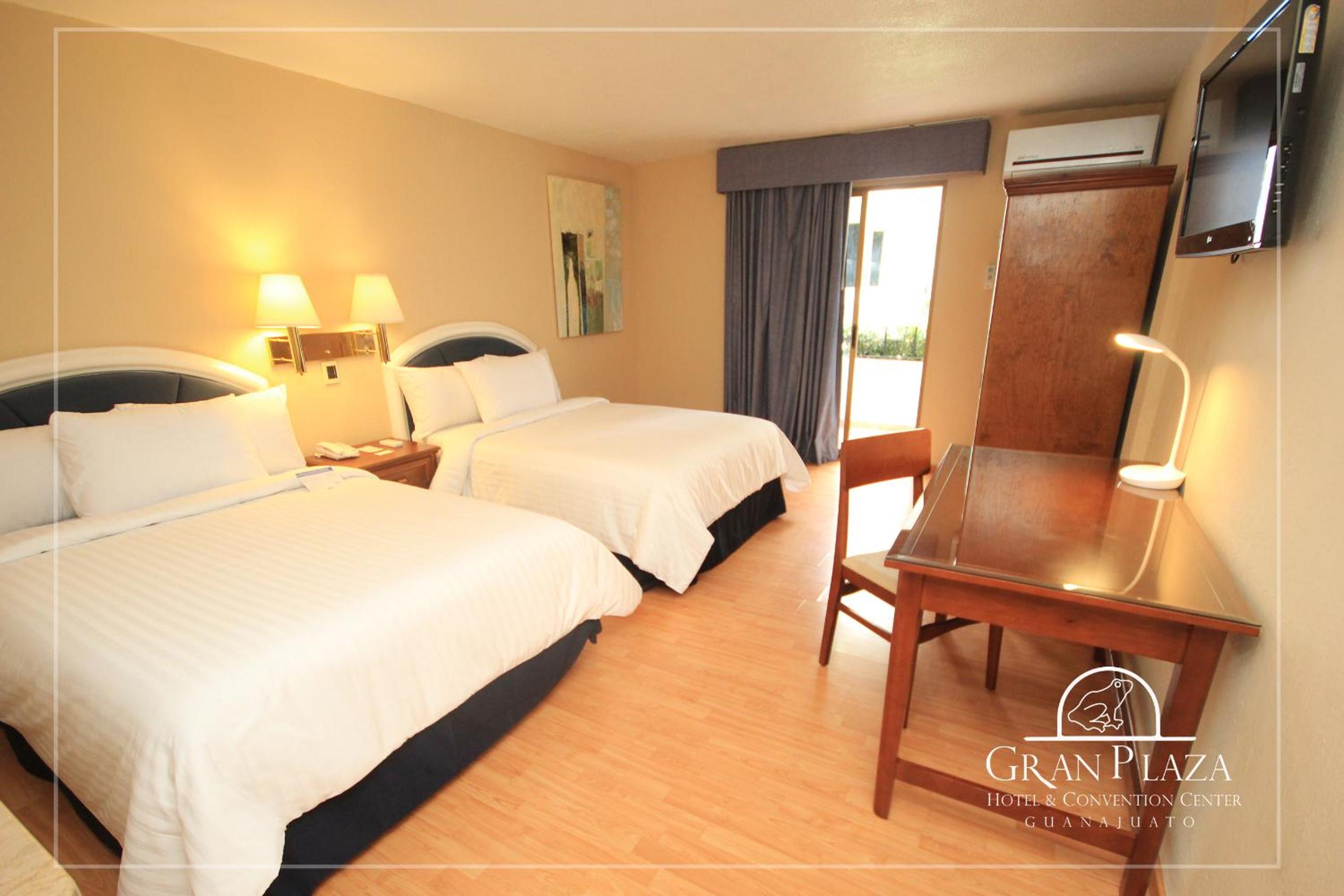 Double Room with Two Double Beds - Photo 4