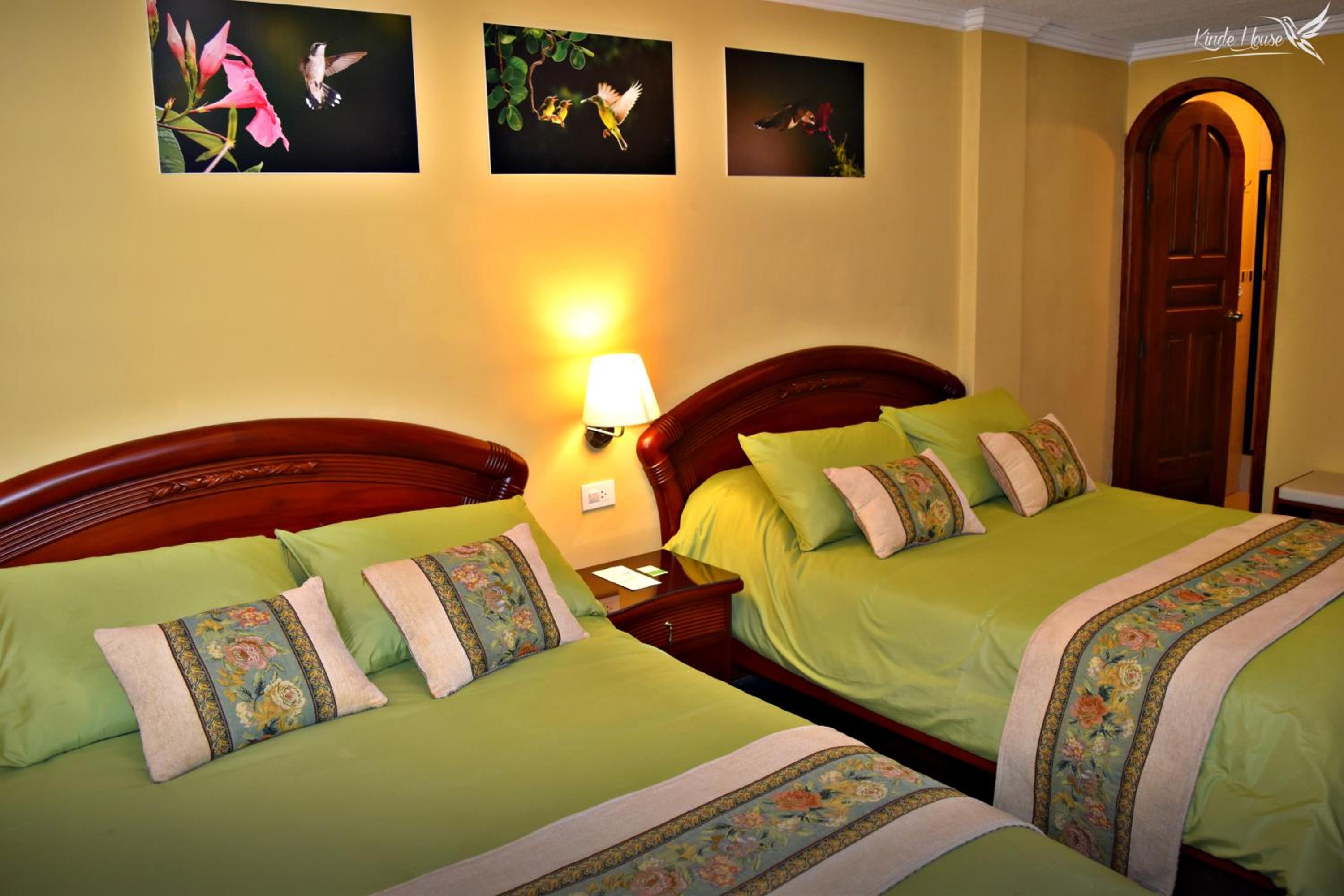 Twin Room with Private Bathroom photo 3