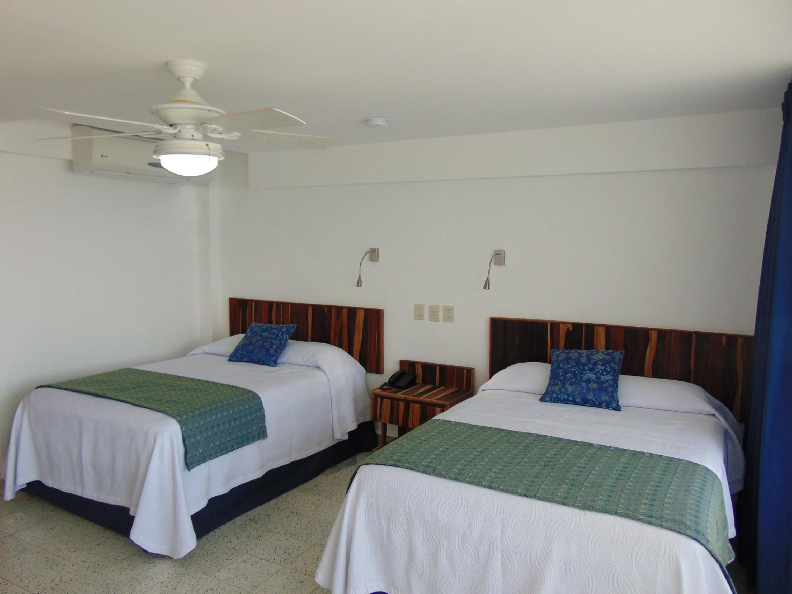 Standard Double Room with Two Double Beds - Photo 4