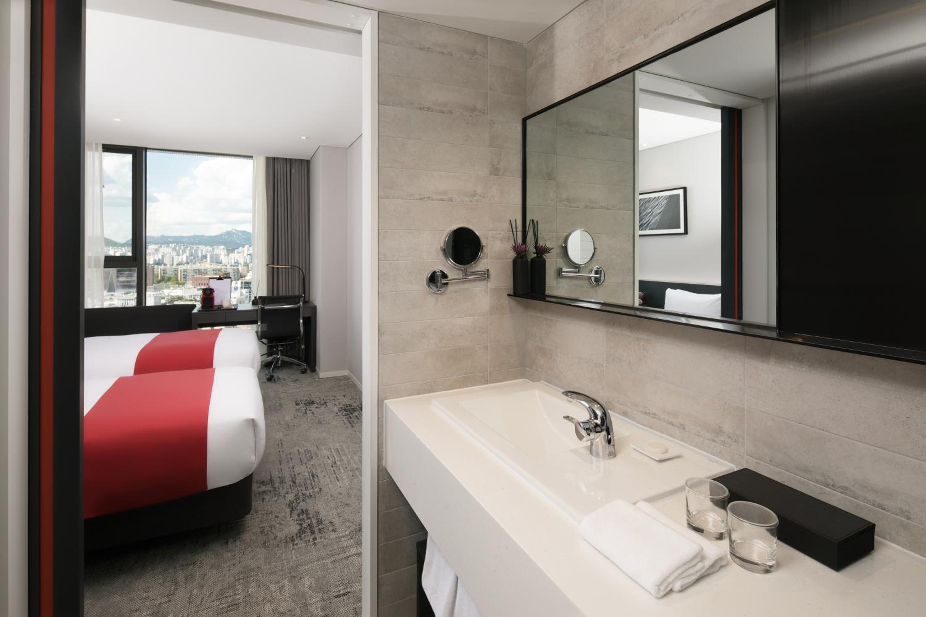 Deluxe Twin Room - Photo 5