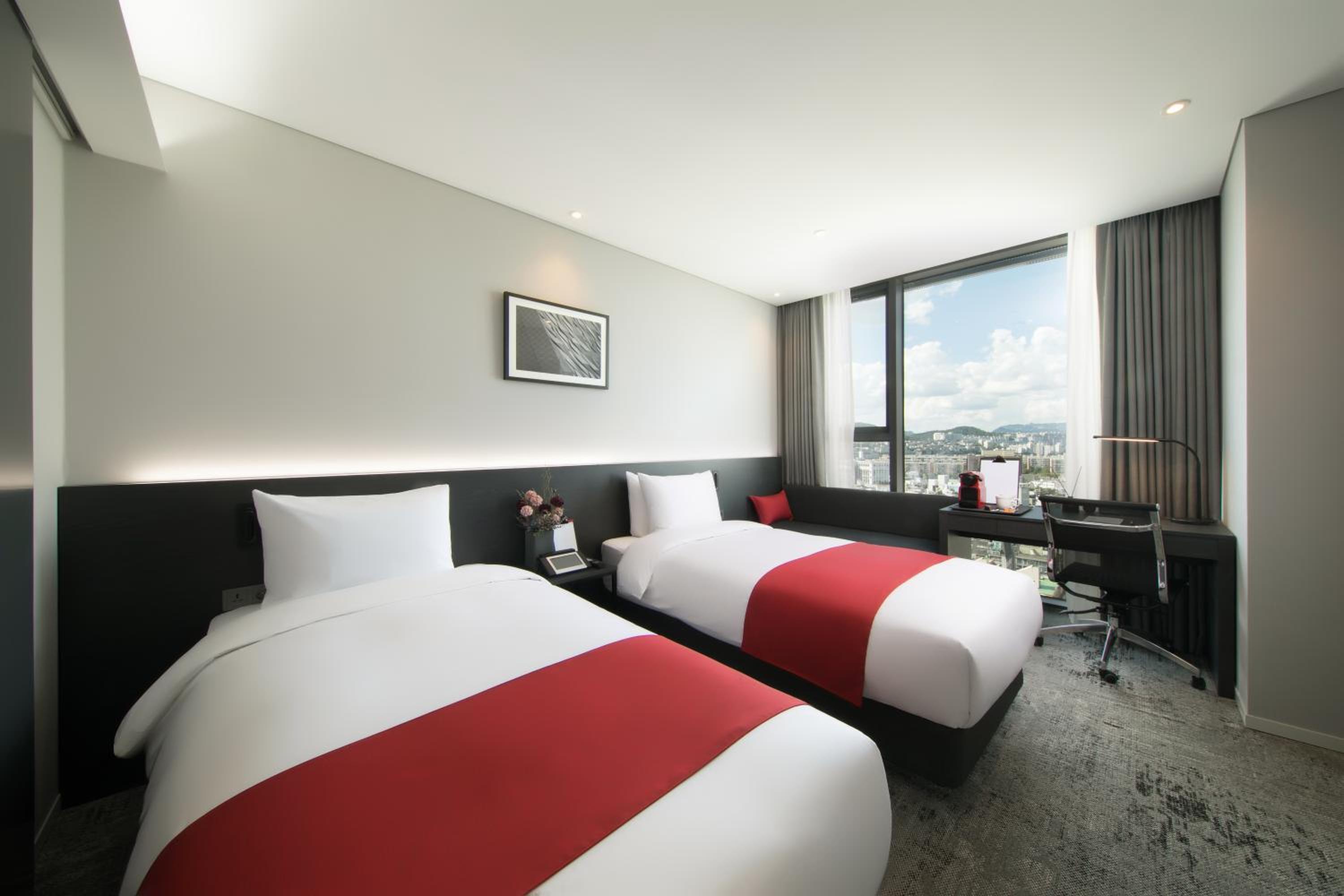 Deluxe Twin Room - Photo 1