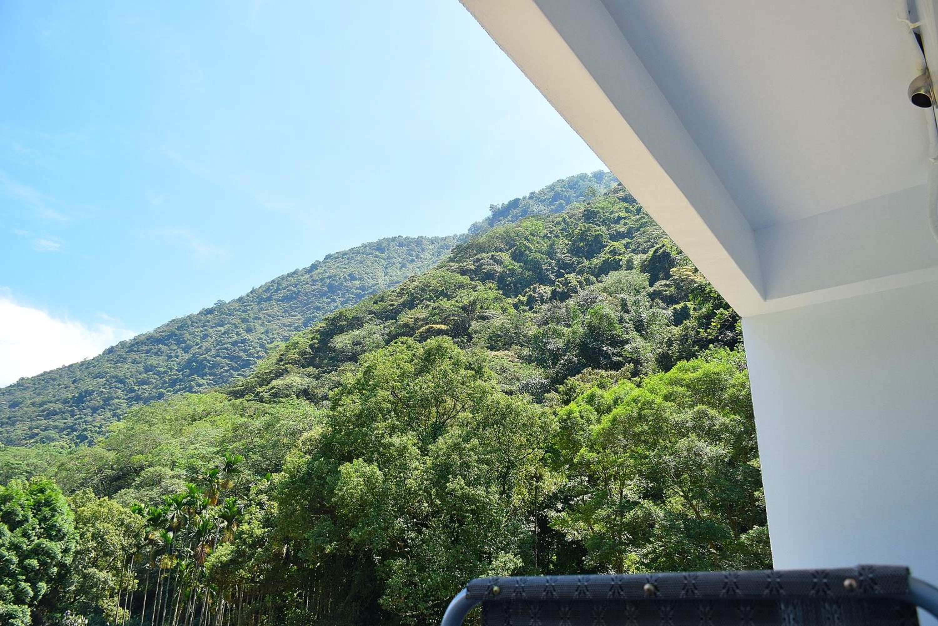 Quadruple Room with Mountain View photo 3