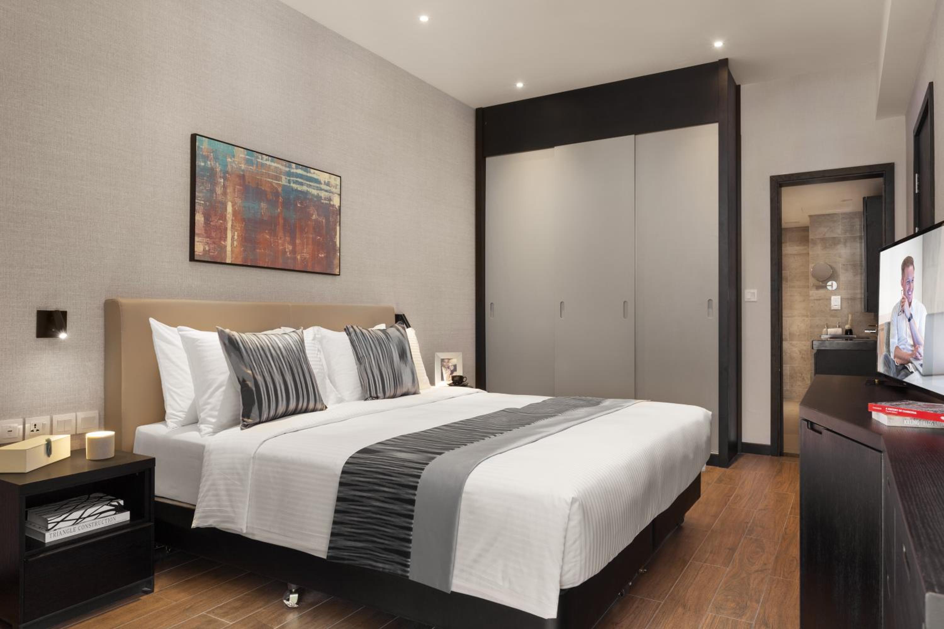 1-Bedroom Premier photo 2