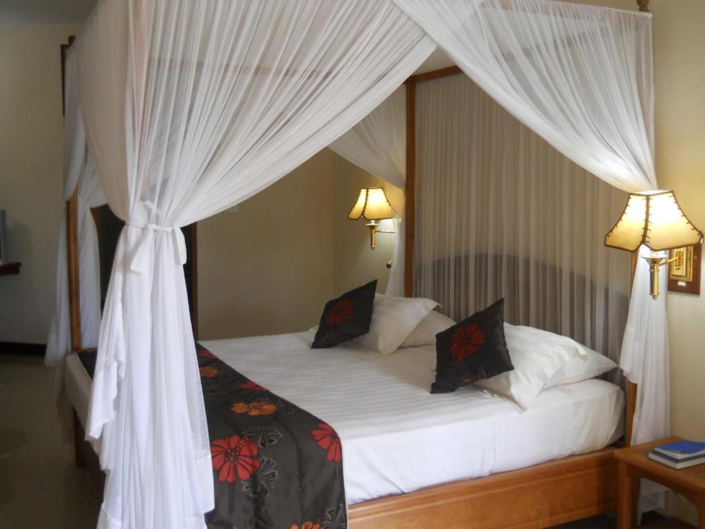 Double Room with Balcony photo 2
