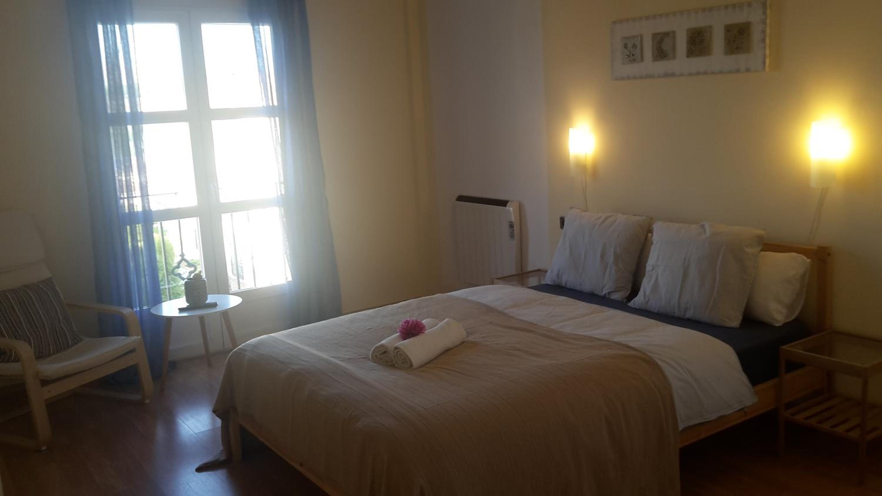 Deluxe Double Room - Photo 8