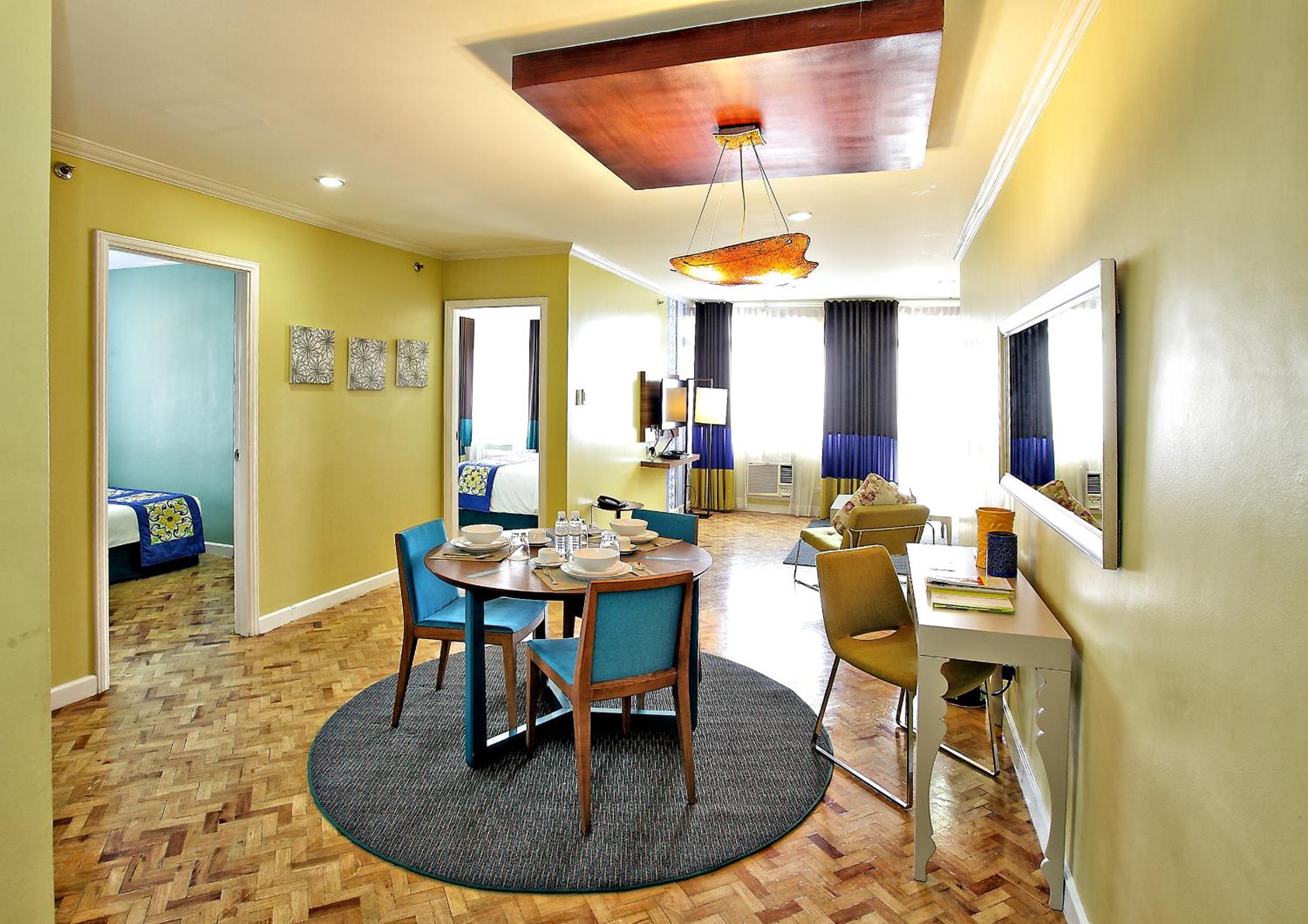 Three Bedroom Suite - Photo 5