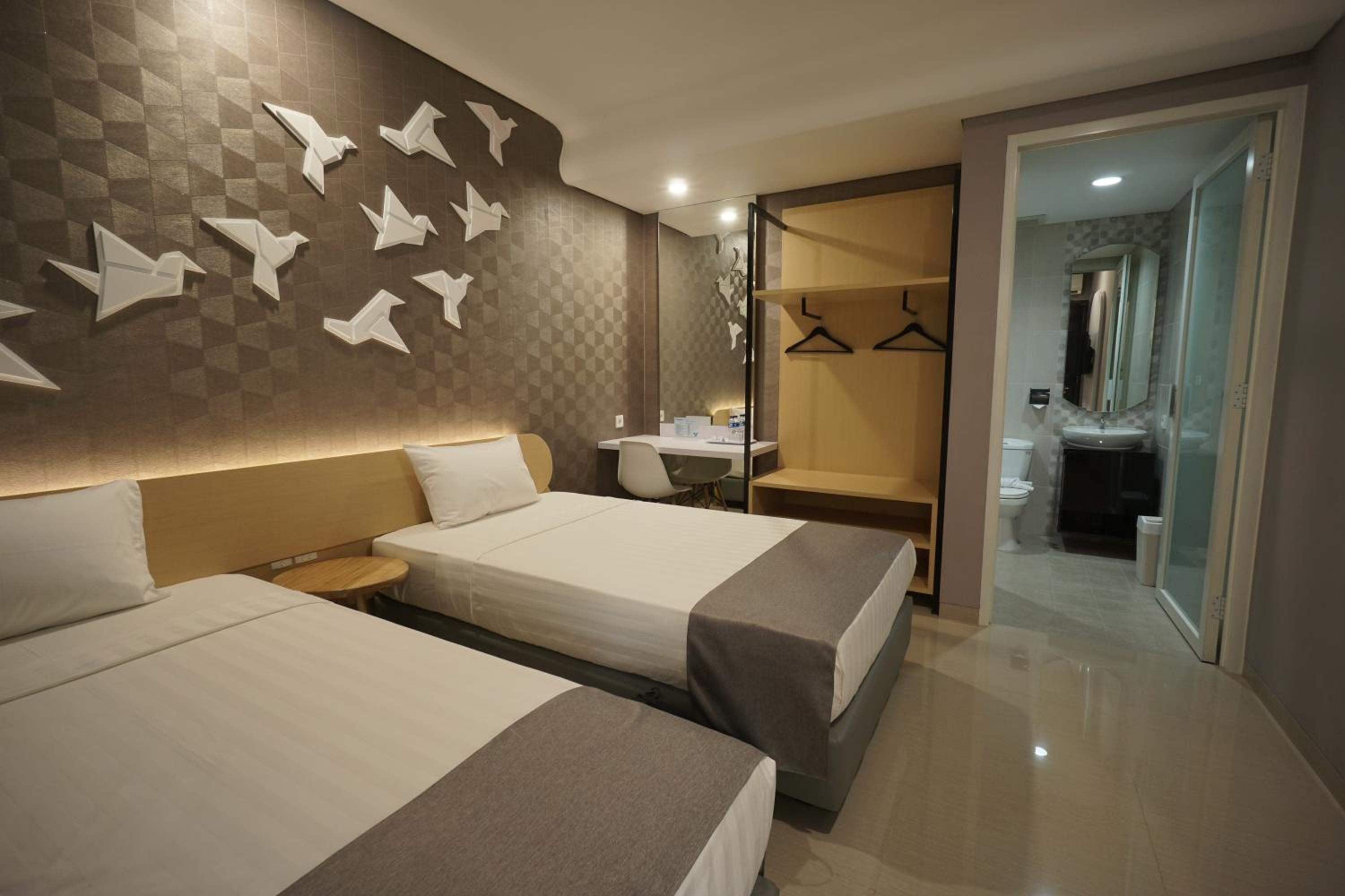 Superior Twin Room - Photo 4