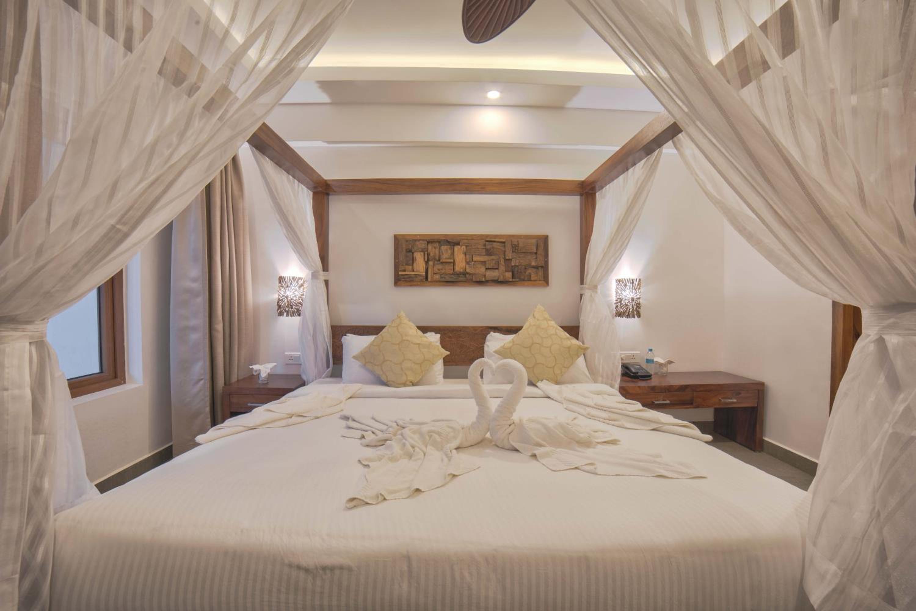 Deluxe Suite - Photo 6