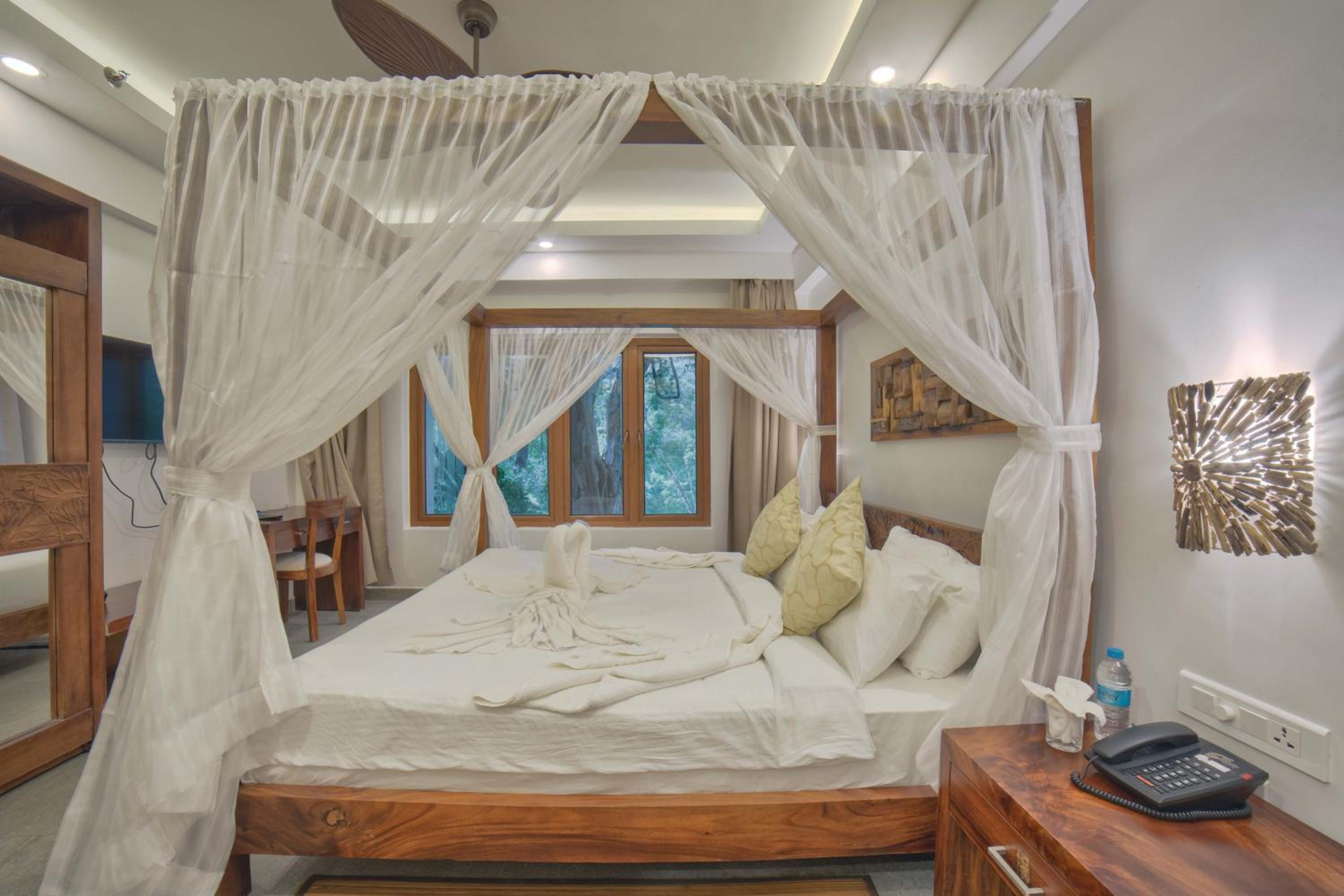 Deluxe Suite - Photo 8