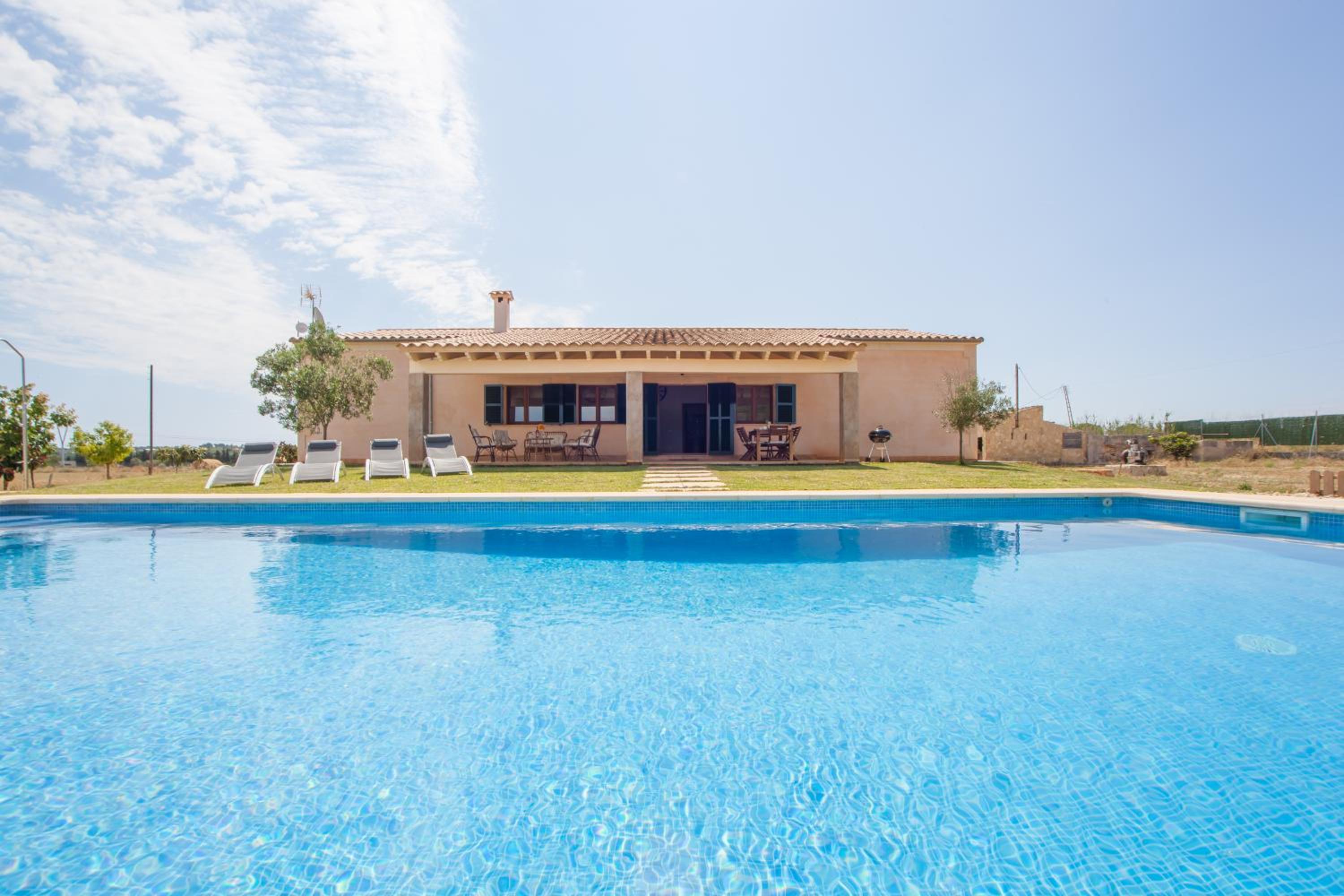 Four-Bedroom Villa photo 2