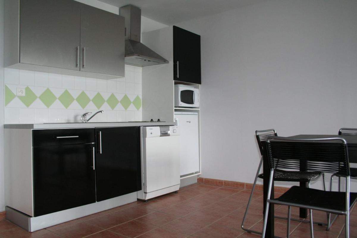 One-Bedroom Apartment with Sea View (4 Adults) photo 3