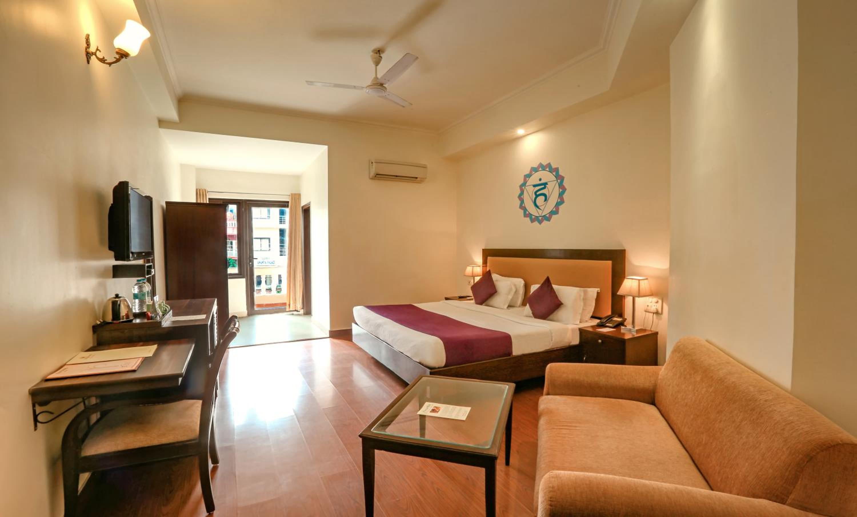 Deluxe Room - Photo 1