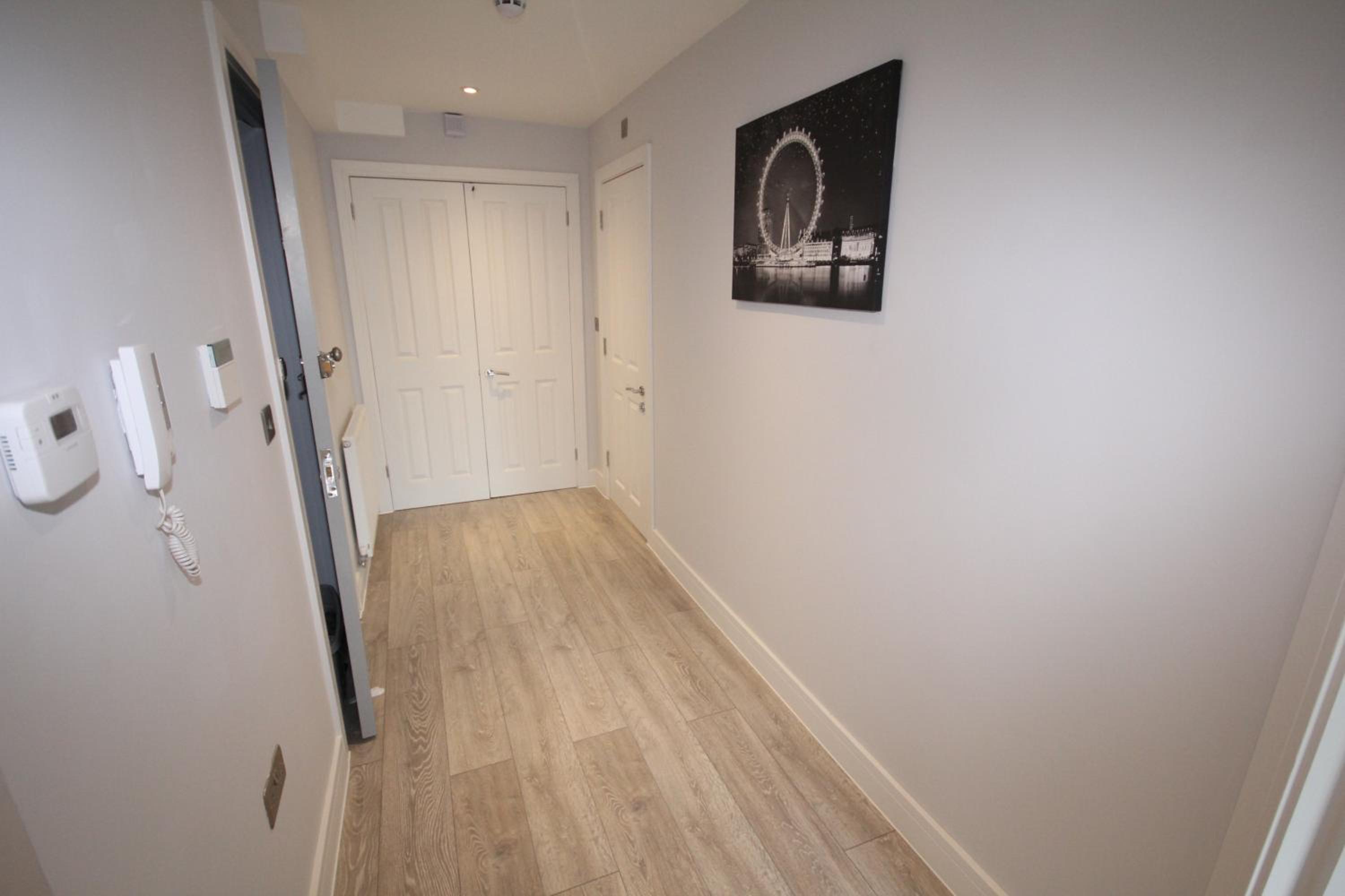 Apartment photo 3